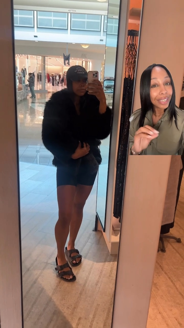 Fur Coat Season 😛

Comment “fur” for the links 🫶🏾 

What style fur girlie are you? 

#furcoat #furcoats #fashionstyle #fashionaesthetic