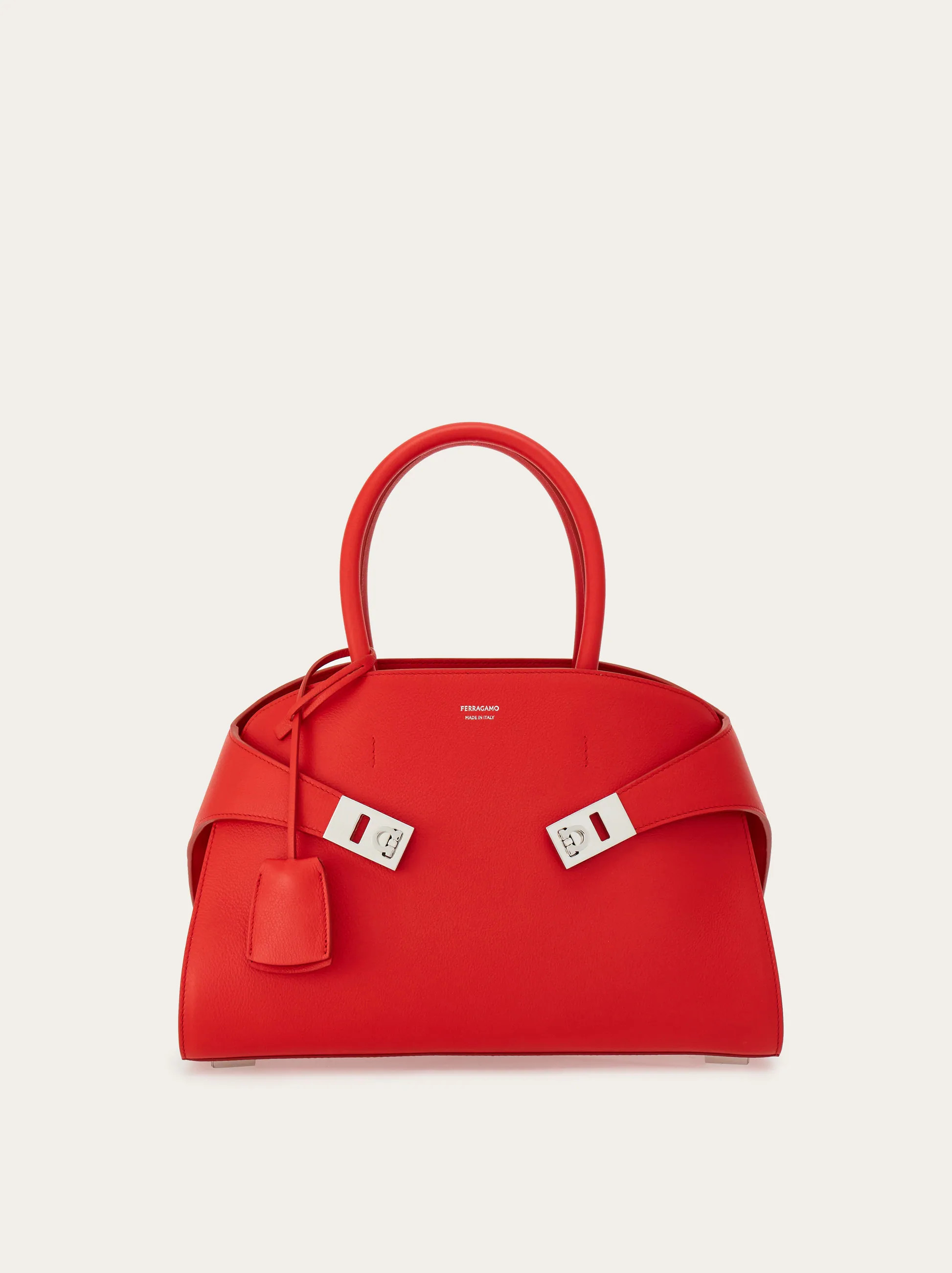 Ferragamo Women Hug handbag (M) Red | Ferragamo