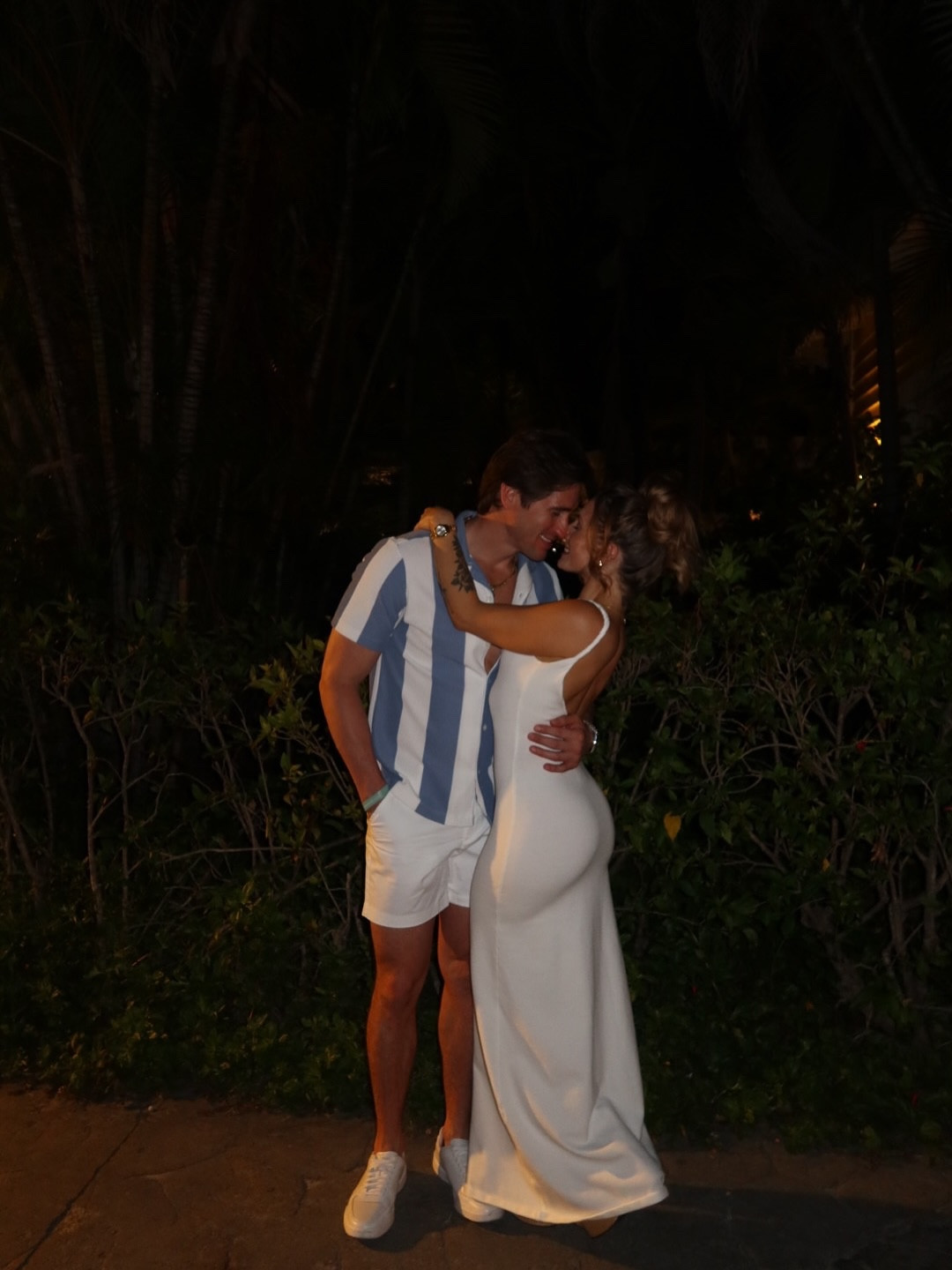 Happy birthday FIANCÉ!!! 🥰🤭☺️ ps we’re in Punta Cana right now and these are all from our trip!! 

💍💍💍

#puntacana #2026bride #destinationwedding #newbride #2026wedding #fiance #engagement