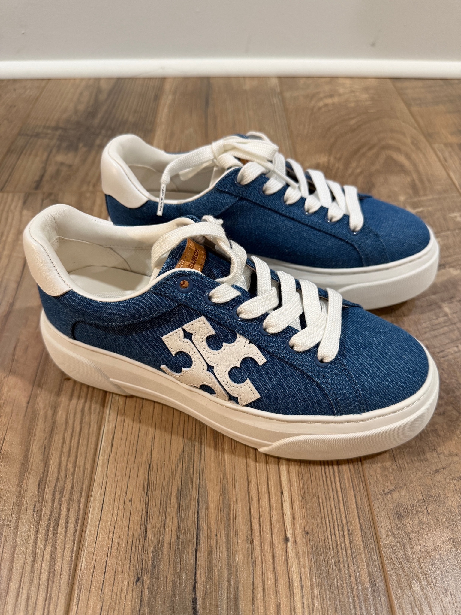 Cute shoe find! 

#LTKgrwm #LTKootd