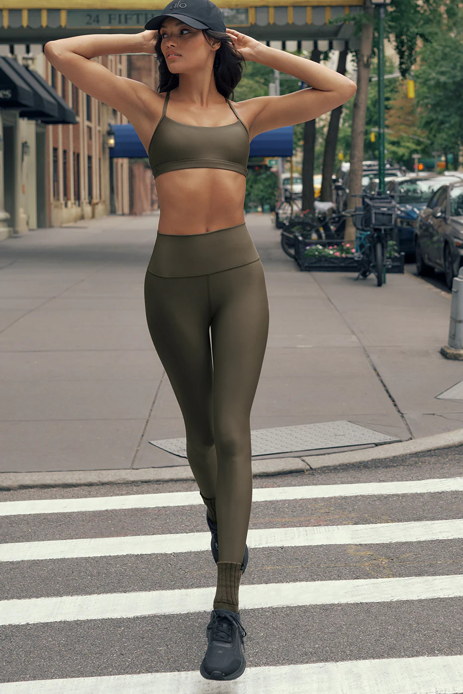 ALO | 7/8 High-Waist Airlift Legging in Olive Tree Brown, Size: Small | Alo Yoga (US)