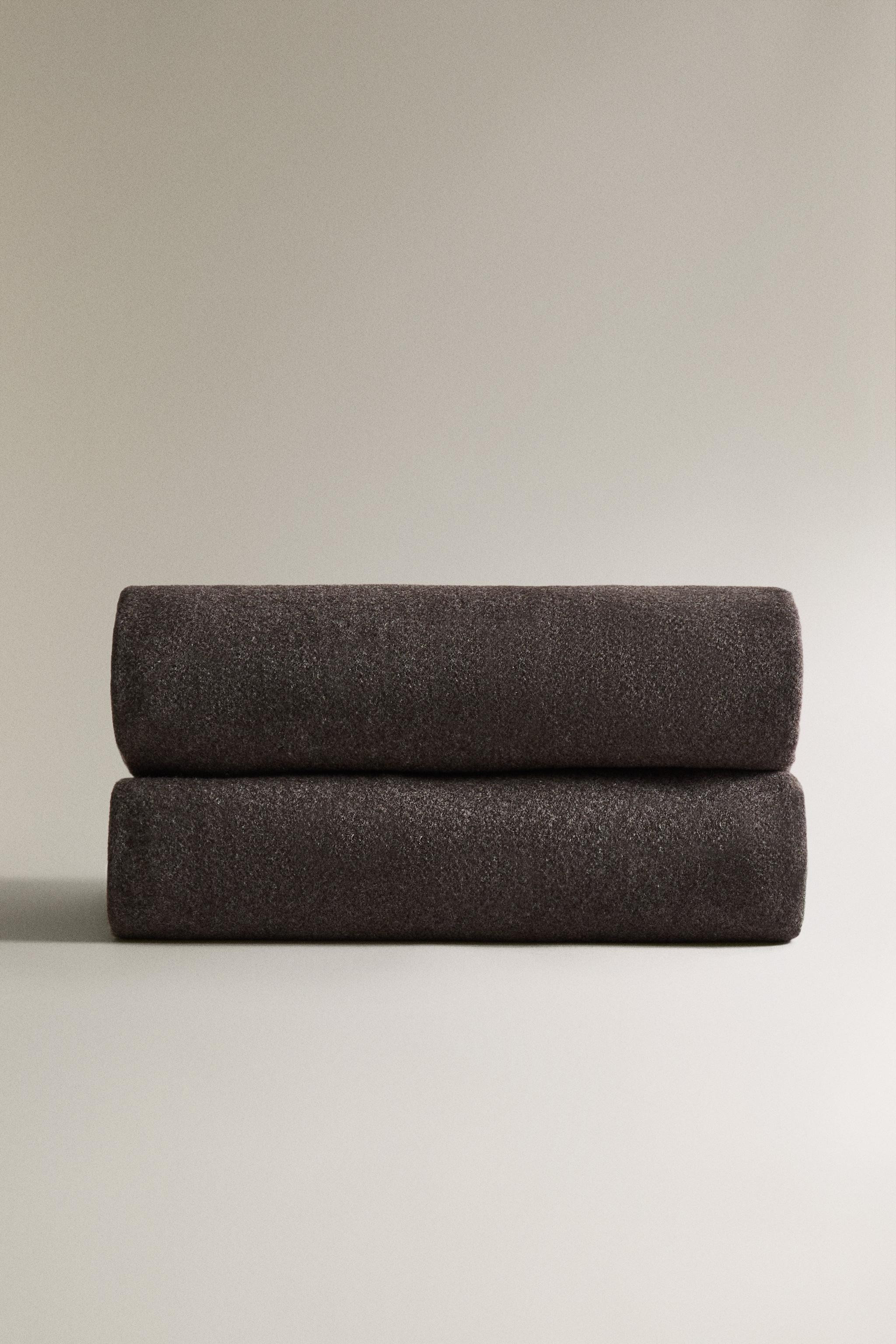 DECORATIVE FRINGED BLANKET | Zara US