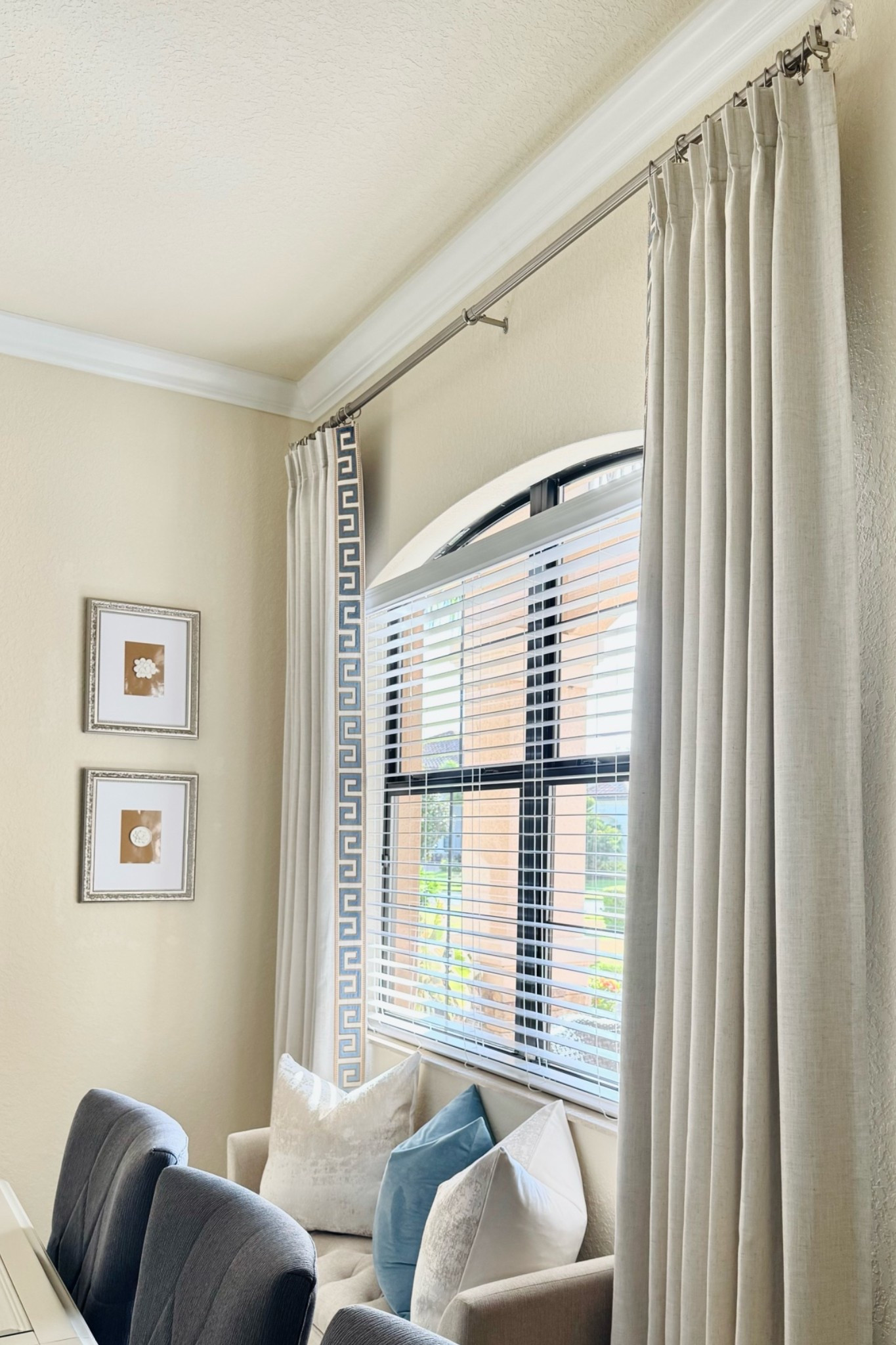 Beautiful & timeless accessories in our dining room!🩵🤍

Home Decor | Summer Decor | Window Treatment | Throw Pillow Covers | Intaglio Art | Transitional Decor | Modern Coastal Decor | Southern Style Decor

#LTKHome #LTKSeasonal