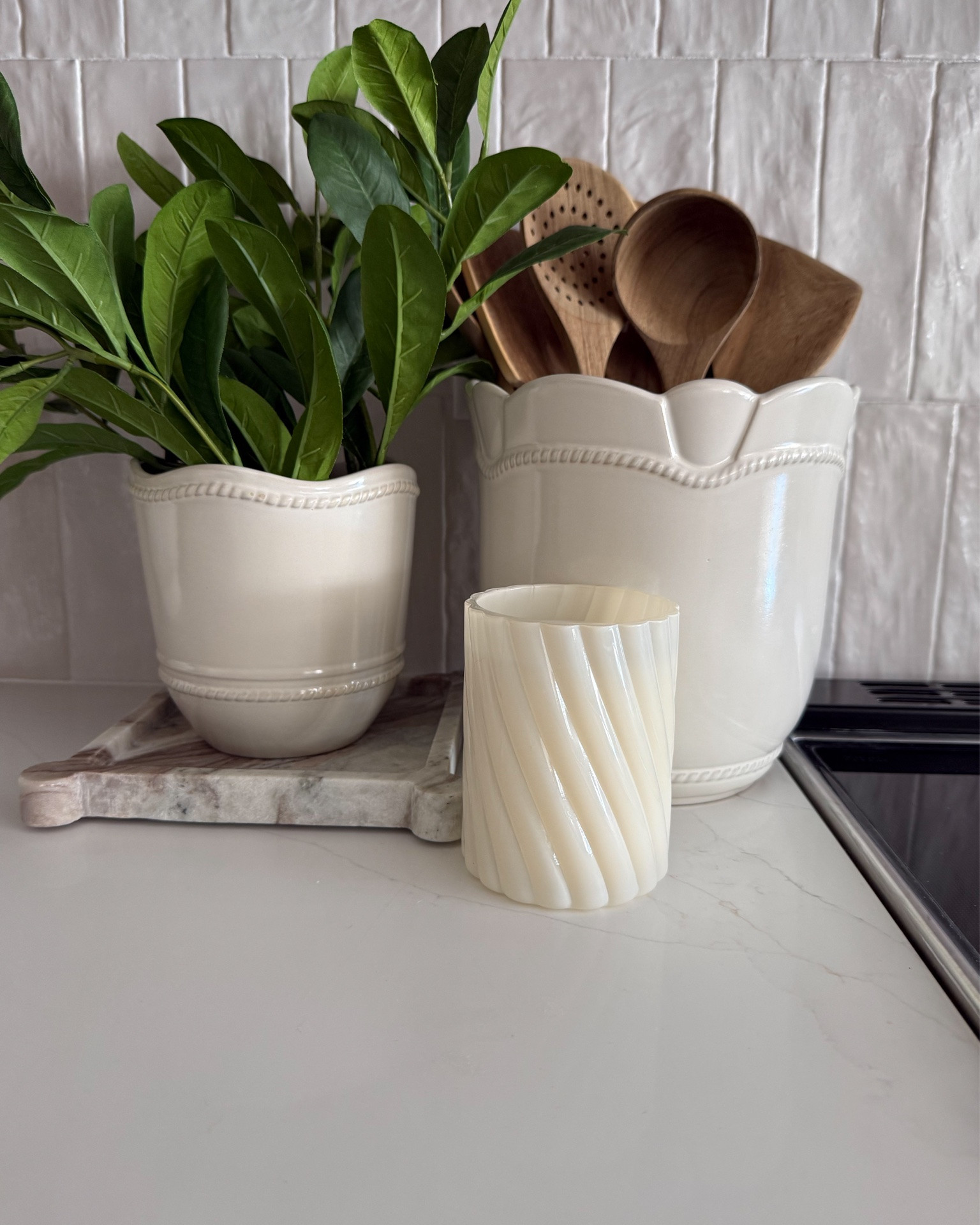 These planters from @Target are currently 50% off! The large is normally $30 on sale for $15 and the small is normally $20 on sale for $10! They also come in a green color! Sharing 2 different ways I have styled them in my home

#LTKSaleAlert #LTKHome #LTKSeasonal