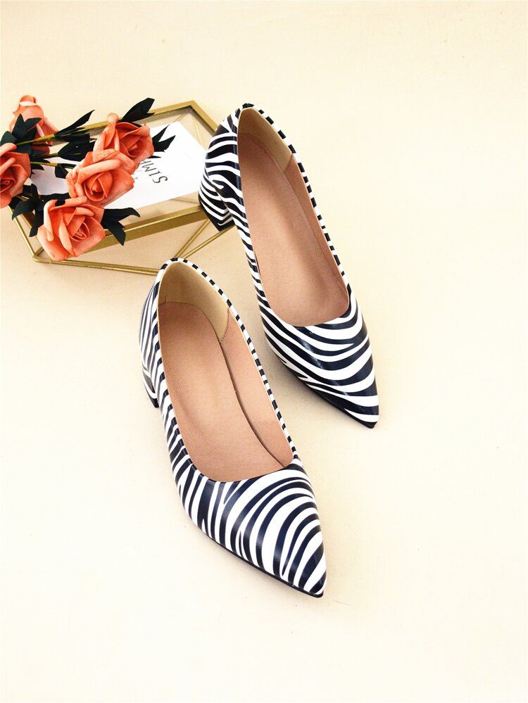 Zebra Striped Pattern Chunky Heeled Pumps | SHEIN