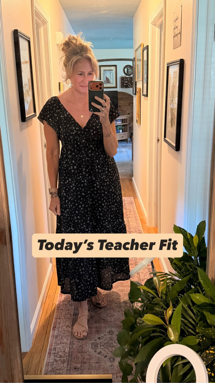 ☀️ Tuesday sunshine, pre-summer weather, & a dress with pockets.

Honestly, that’s enough to make me happy. 😍

Bonus: it has a built-in slip underneath, so no worries about it being see-through.

🩷🌸☀️

Target dress linked.

Teacher outfit • summer dress • Target style • casual outfit • pockets • midlife fashion • warm weather style

#TargetStyle #LTKStyle #SummerOutfit #TeacherStyle. #TeacherOOTD

#LTKgrwm #LTKootd #LTKmorningroutine