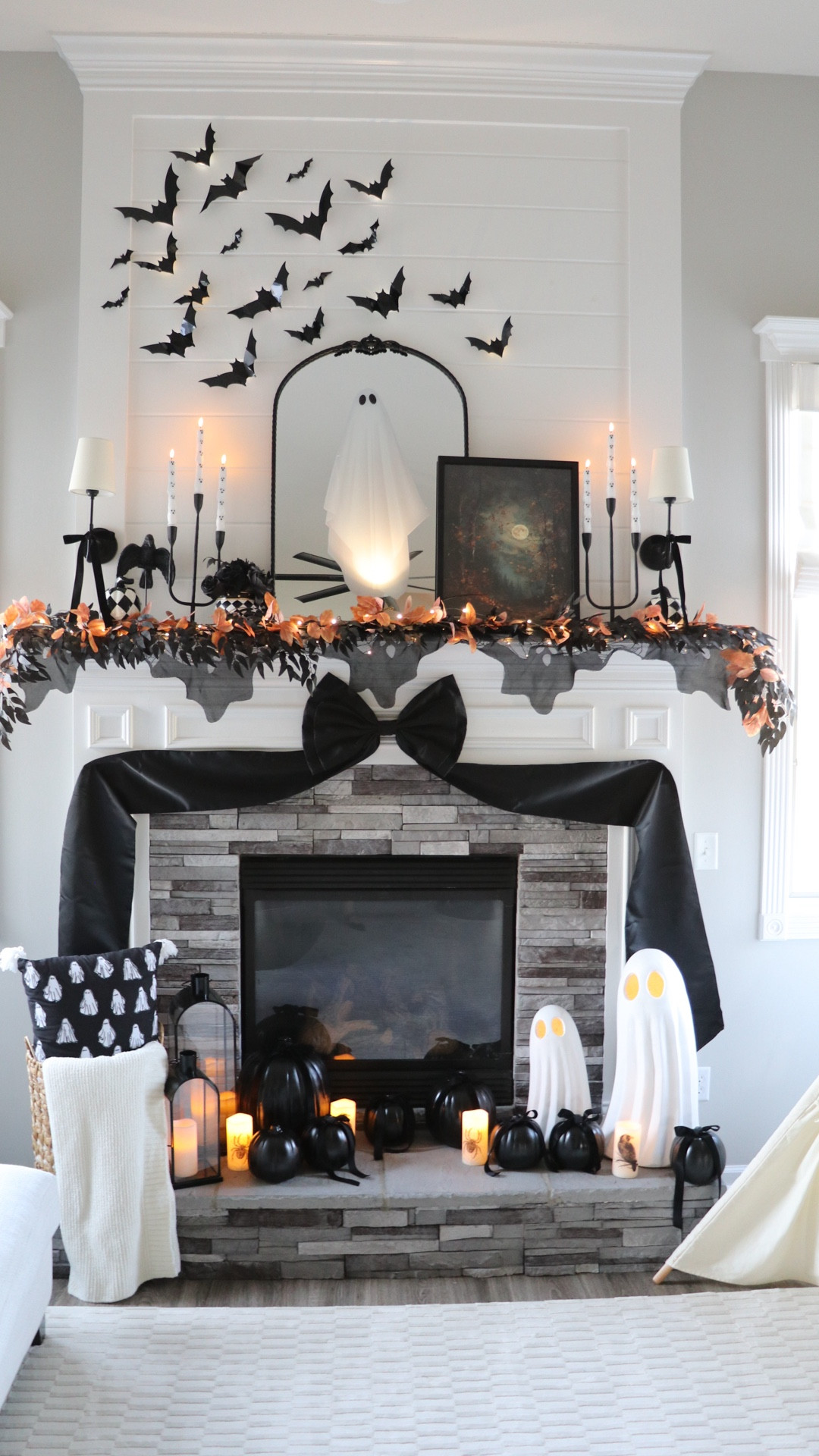 Spooky Halloween Mantle