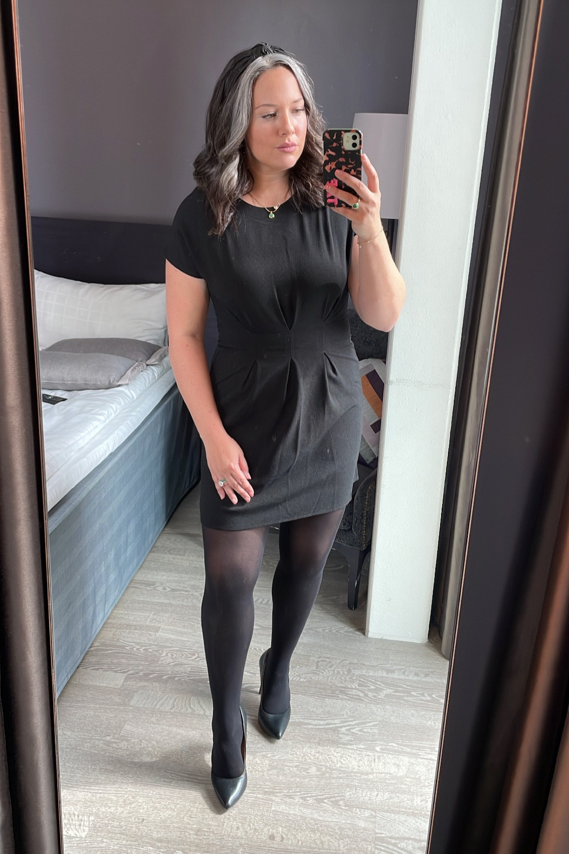 Workwear | work style | professional style | what to wear to a conference | working mom | LBD | little black dress | monochrome | all black everything 

#LTKworkwear #LTKBacktoSchool #LTKSeasonal