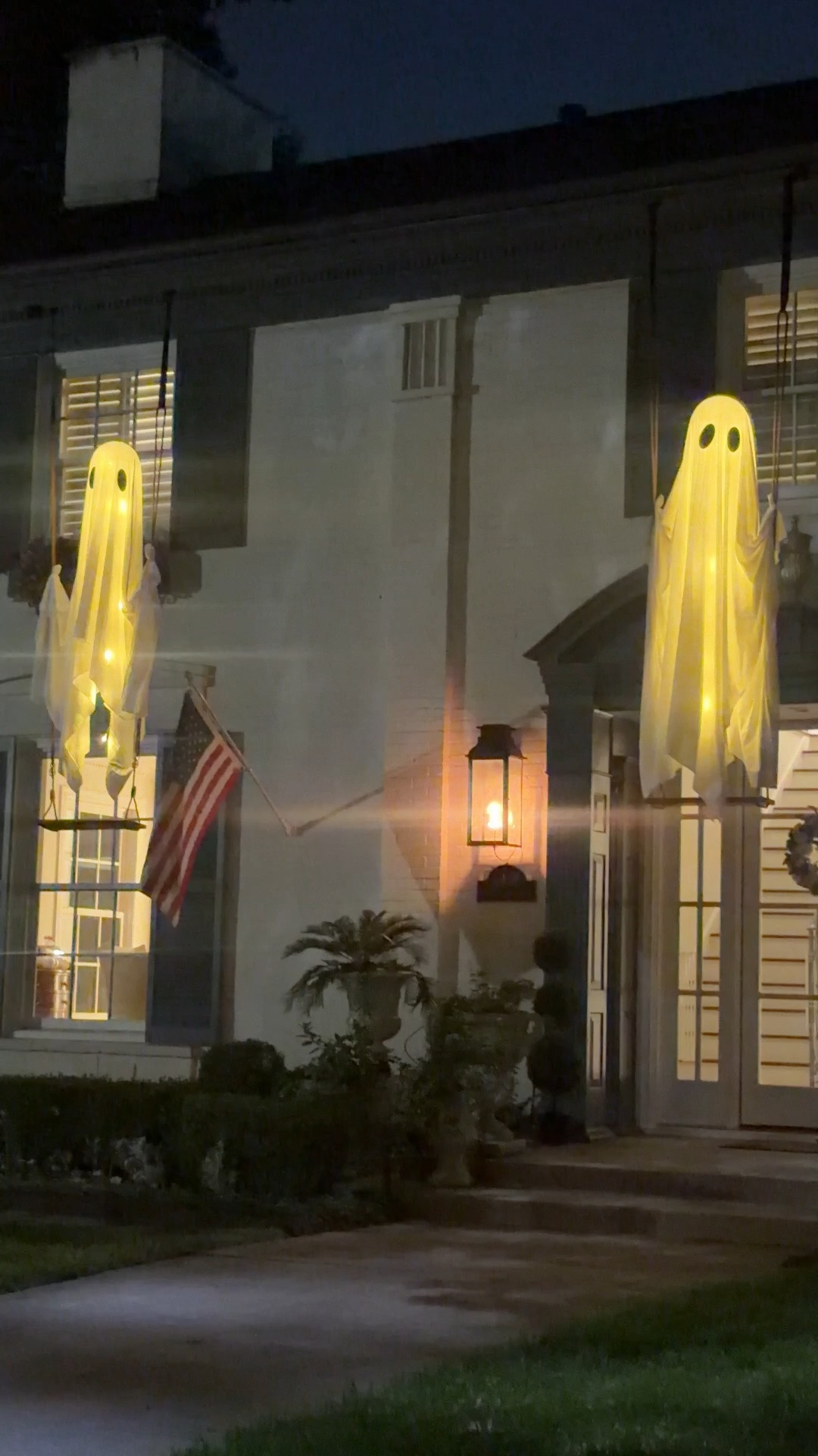 These ghosts got huge compliments at our dinner party tonight! #happyhalloween

#LTKSeasonal