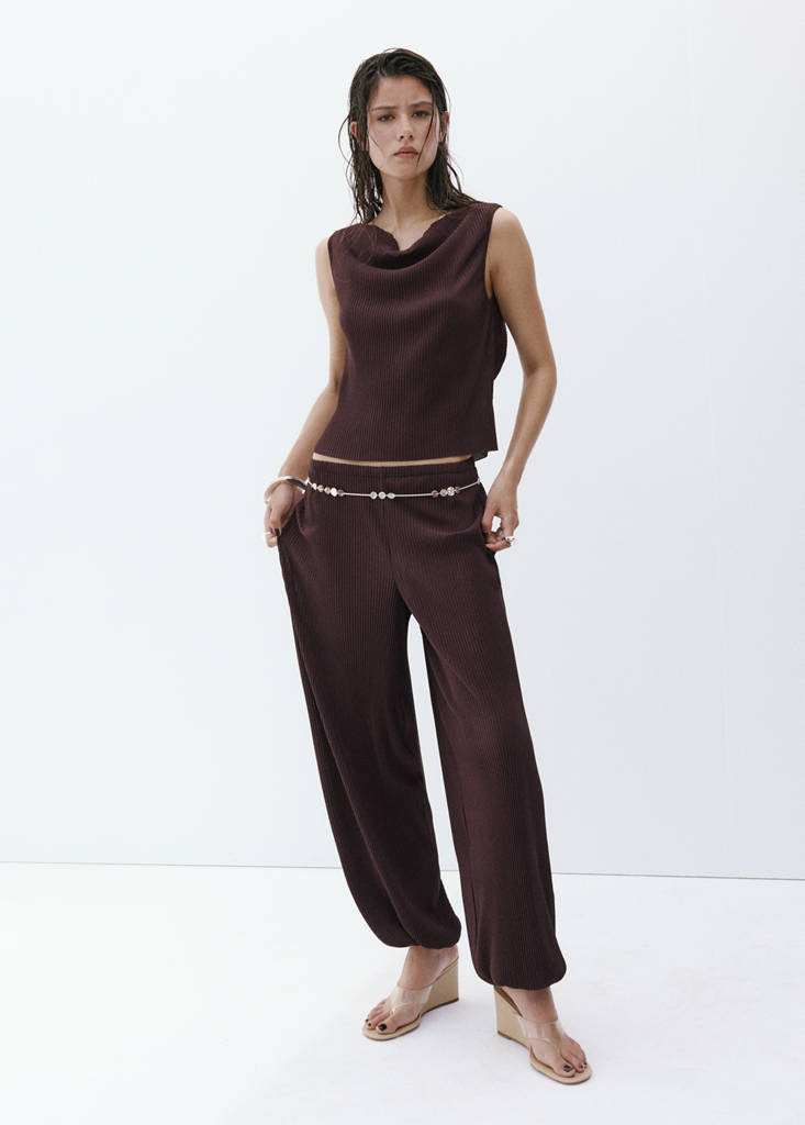 Textured top with bead detail on the back chocolate - Women - M - MANGO | MANGO (UK)