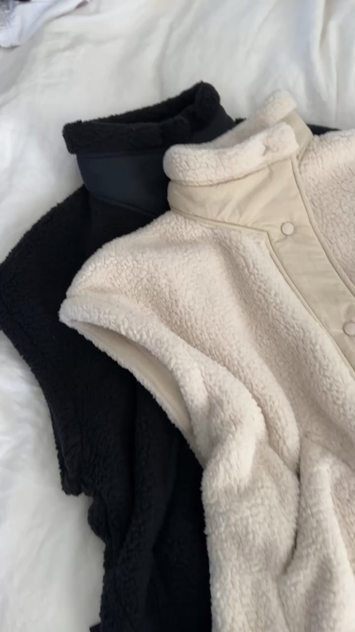 These vest are so cozy and perfect for winter athleisure. I’m just shy of 5-7” wearing the size small 

#LTKstyletip #LTKfindsunder100 #LTKSeasonal