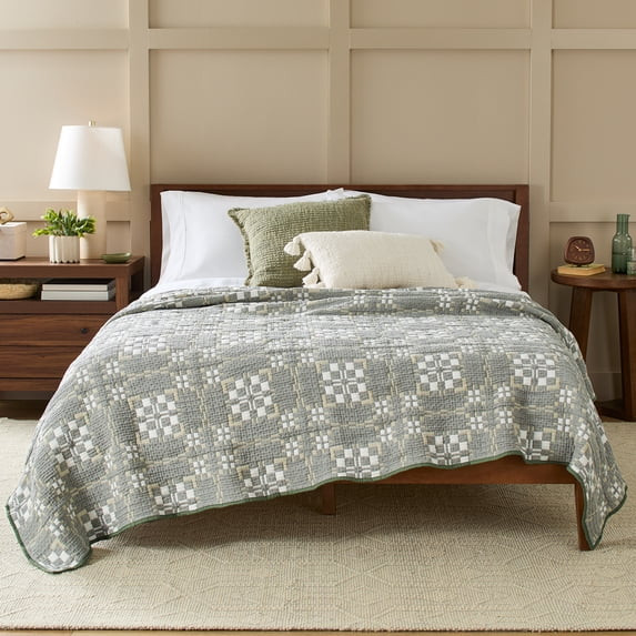 Better Homes & Gardens Modern Mosaic Quilt, Full/Queen, Green, Reversible Bedding | Walmart (US)