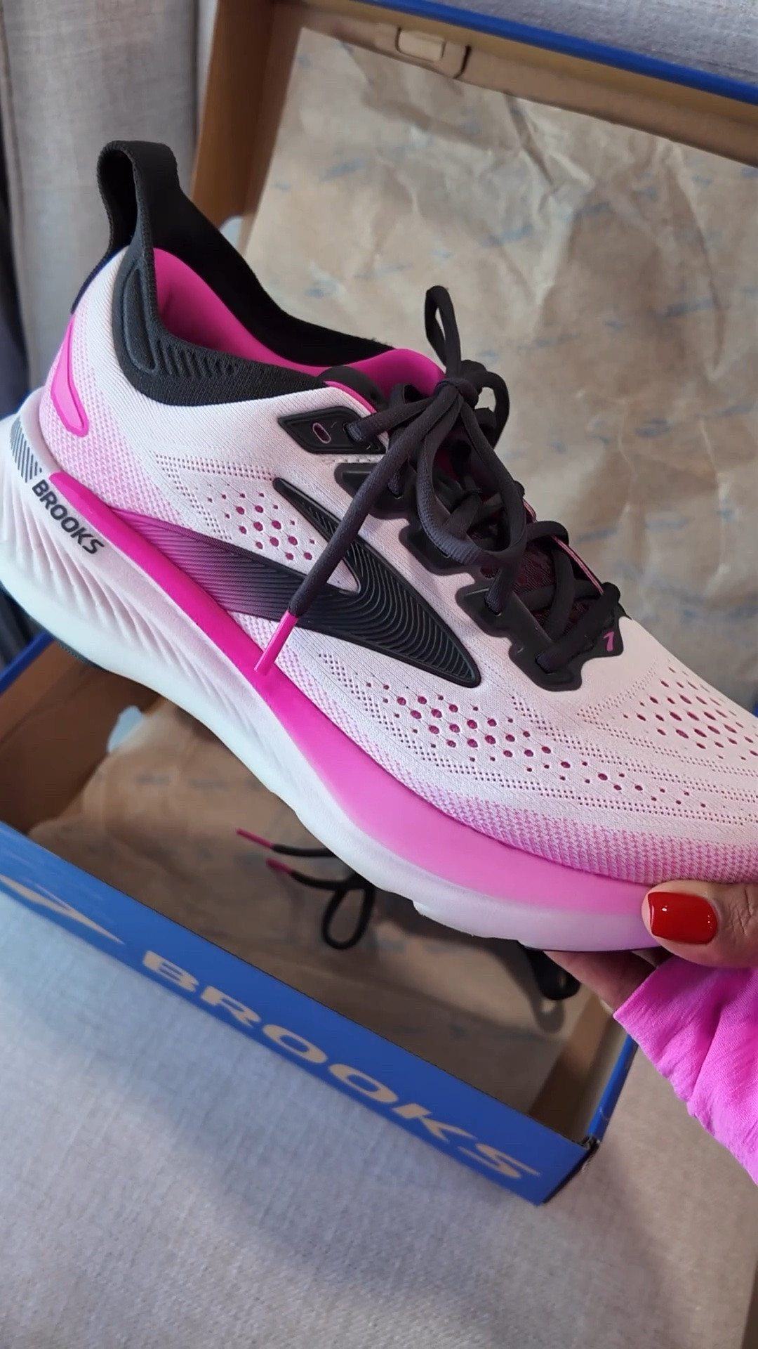 My sneakers are the Brooks Gylcerin GTS 23. So comfortable and have made my runs the best! 


Running gear, garmin, marathon training, fitness journey, Running shoes, wellness journey, sneakers, brooks running shoes, Smiles and Pearls

#LTKfitnessgoals #LTKActive #LTKMidsize