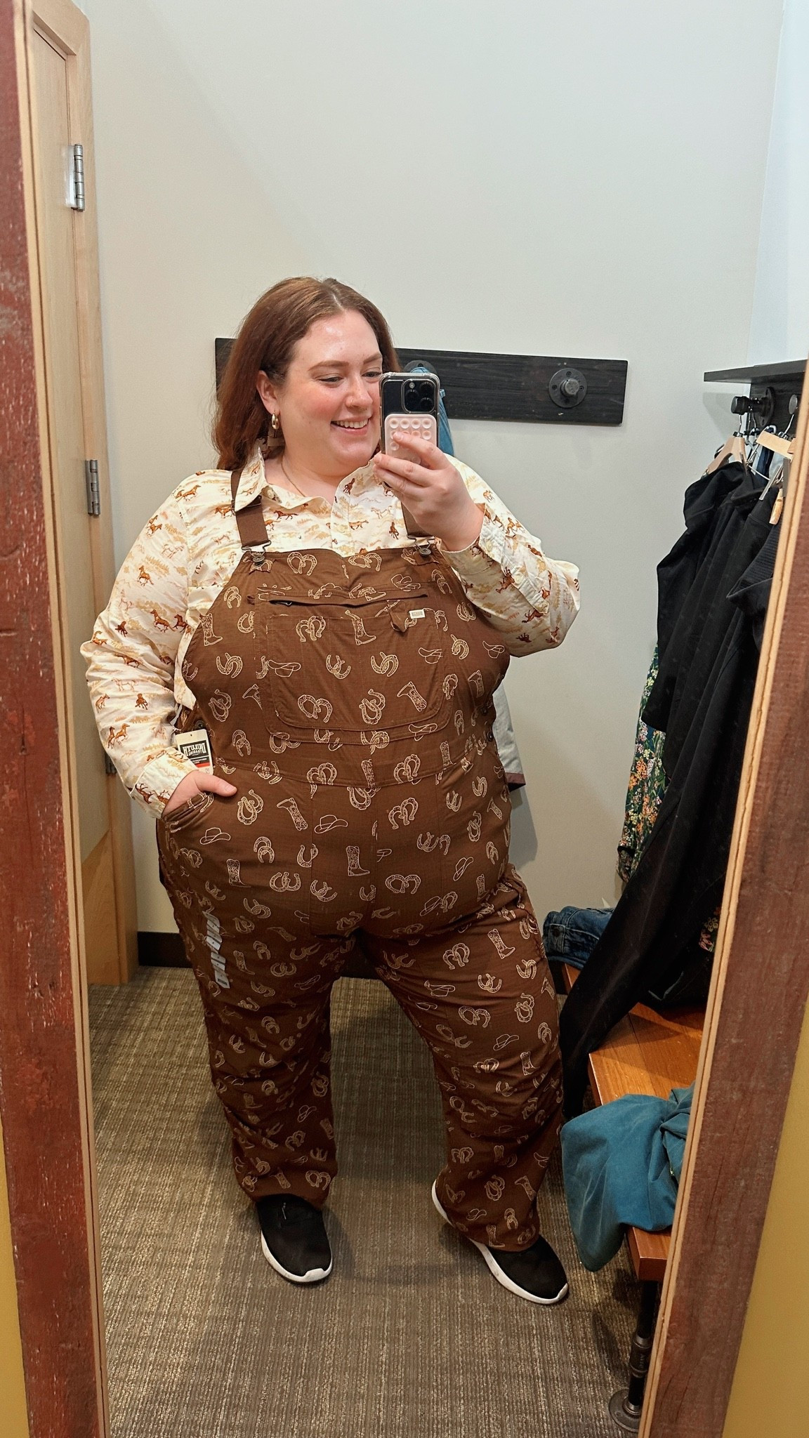 There are no better bibs than the ones from Duluth. They go up to a 4X.
￼

#LTKPlusSize #LTKMidsize