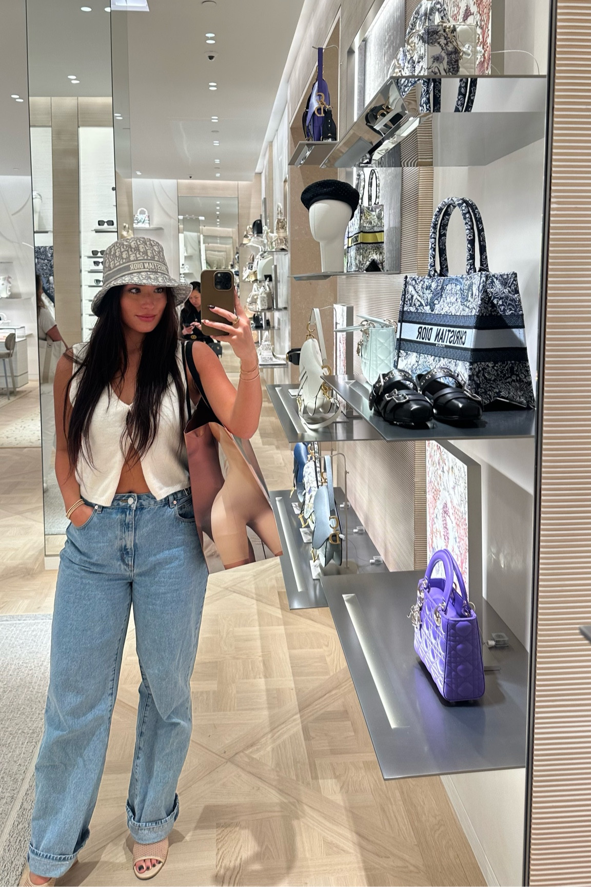 SHOPPING OOTD 

#LTKGiftGuide #LTKSeasonal #LTKStyleTip