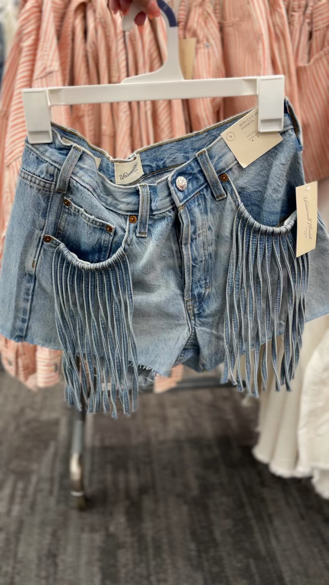 Fringe for the Summer✨👌🏼

#LTKdayinmylife #LTKootd #LTKgrwm
