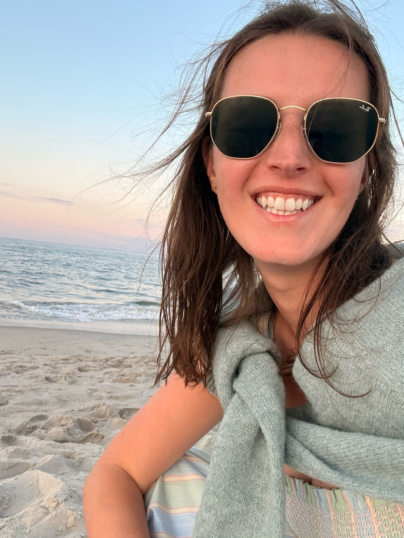 Beach fit #OOTD

Style Over 30 | Jersey Shore | Sunglasses

#LTKSeasonal #LTKootd #LTKTravel