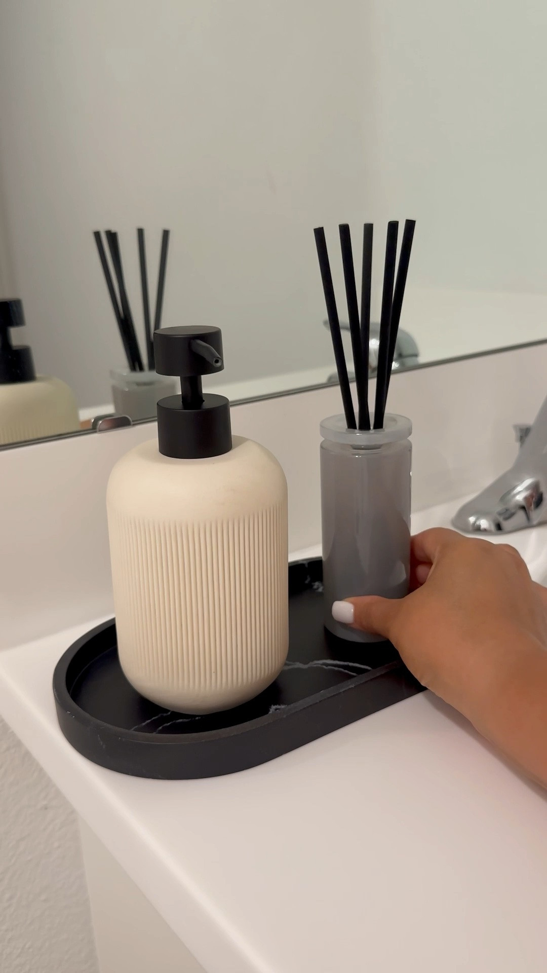 Target has the prettiest bathroom accessories 🫶😍





Bathroom refresh
Home
Home decor
Black and white decor
Target home
Bathroom decor

#LTKHome #LTKSaleAlert #LTKMothersDay