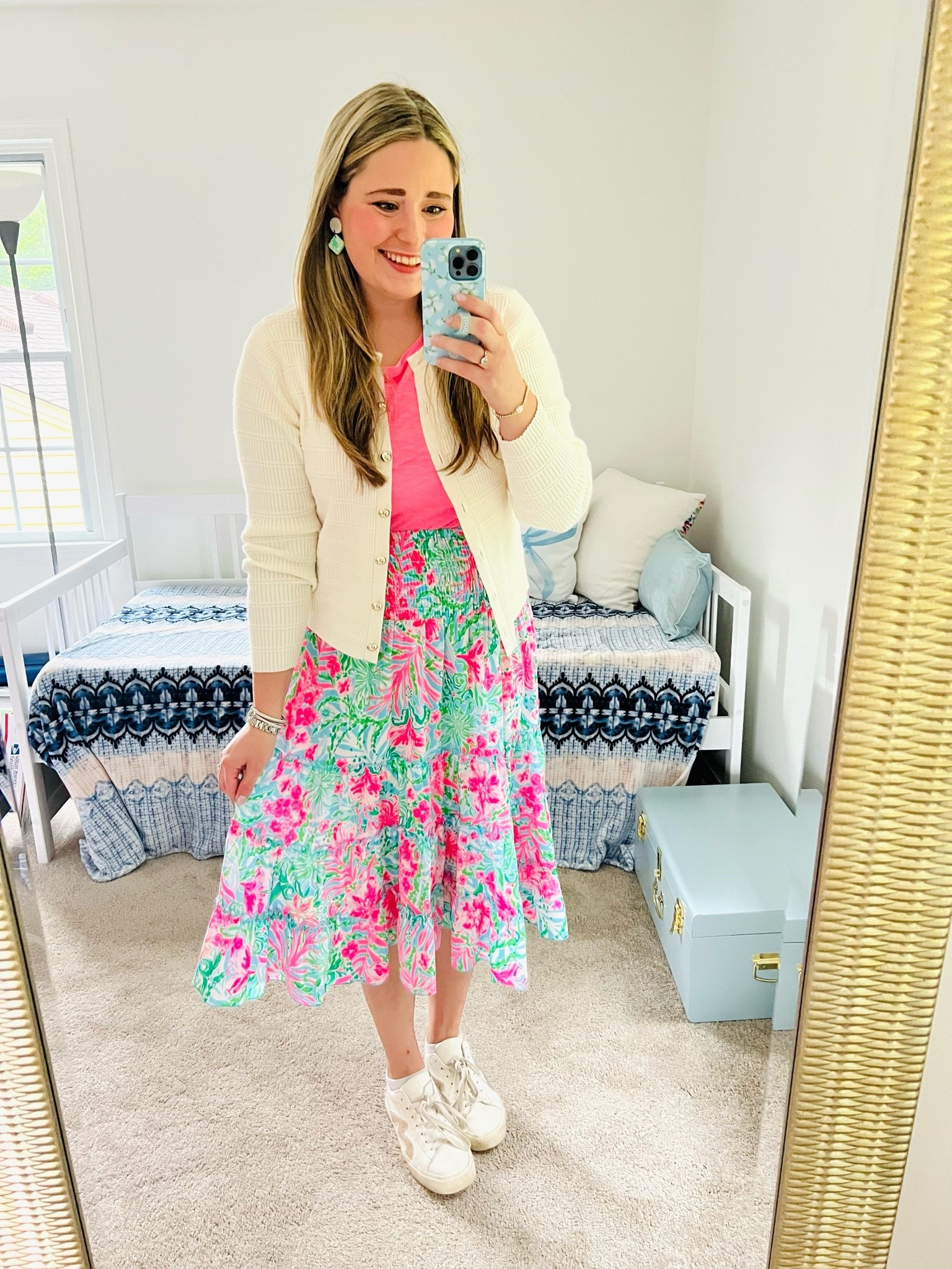 Weekend Work Outfit 🌸 Lilly Pulitzer Skirt and white cardigan for a rainy day

#LTKootd