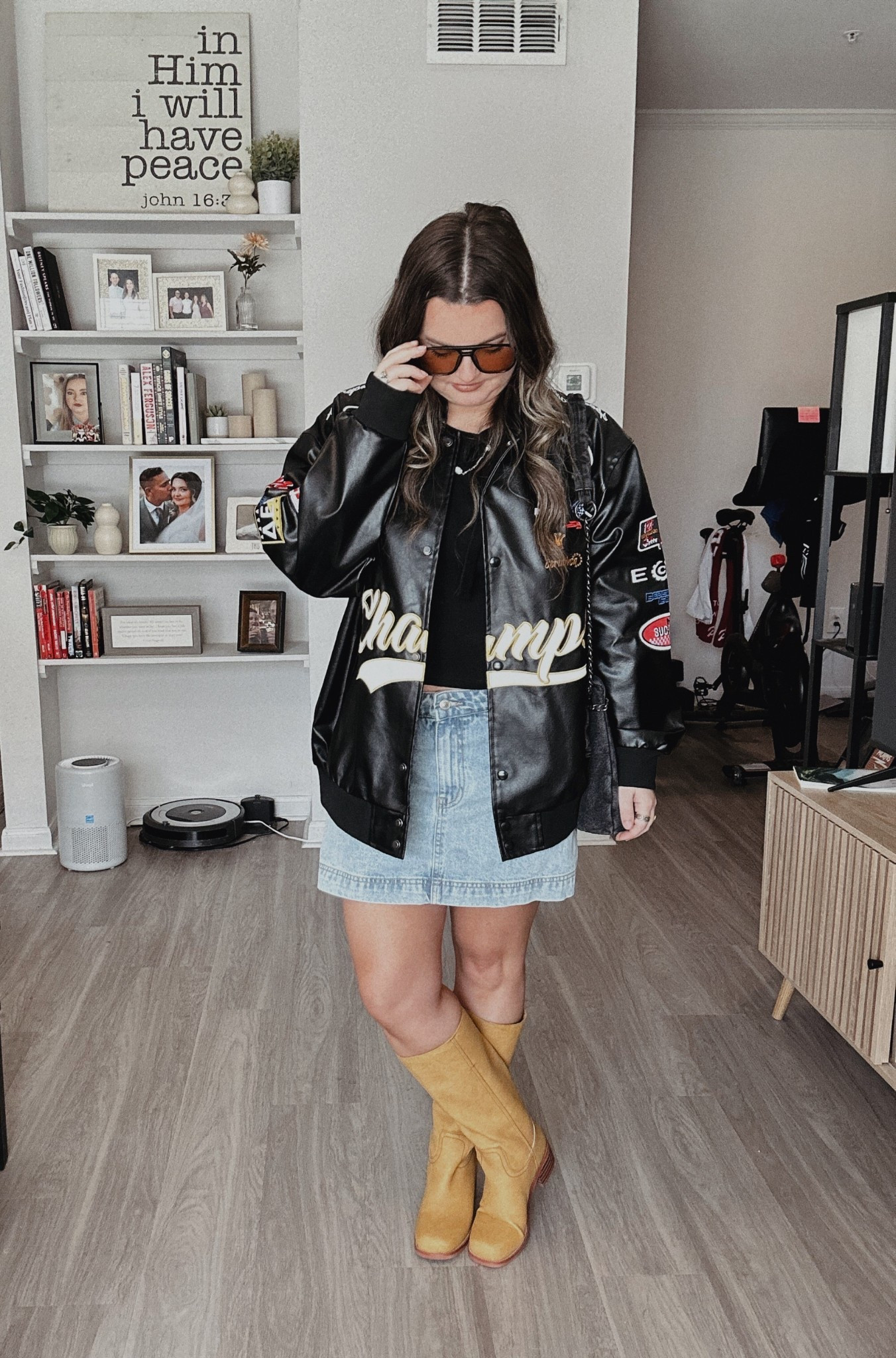 Have a case of the Monday’s? A cute outfit will help.

#LTKFindsUnder100 #LTKBeauty #LTKStyleTip