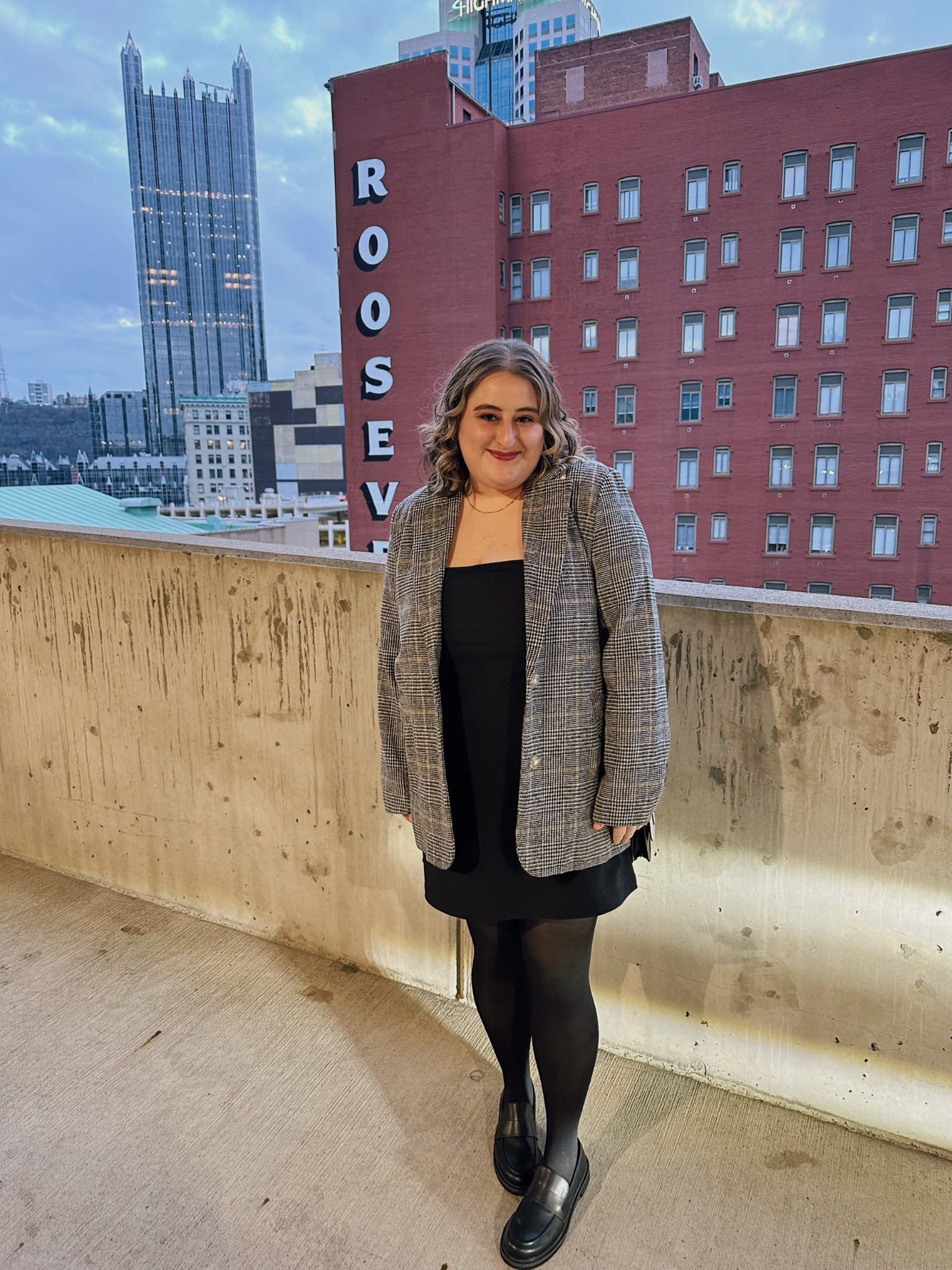 Still obsessing over my date night outfit this weekend !!! 🤗🤗

Unfortunately I got this blazer years ago but I tried to find some similar styles : ) 

#LTKFindsUnder100 #LTKMidsize #LTKParties