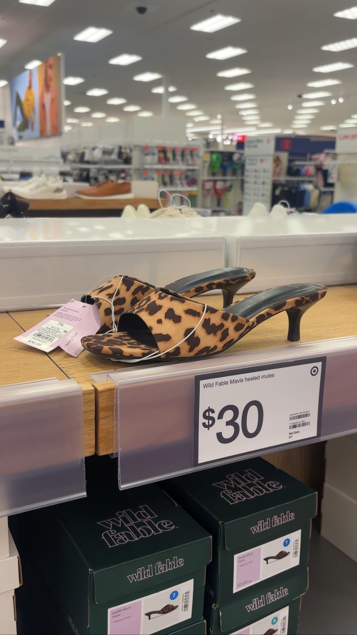 the perfect date night heel!!! 


mule heels. target heels. target shoes. leopard heels.

#LTKshoecrush