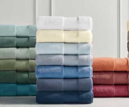 Need new towels? These are our absolute favorite and they are ON MAJOR SALE!

They are the fluffiest, most comforting towels ever! 

#LTKGiftGuide #LTKsalealert #LTKHoliday