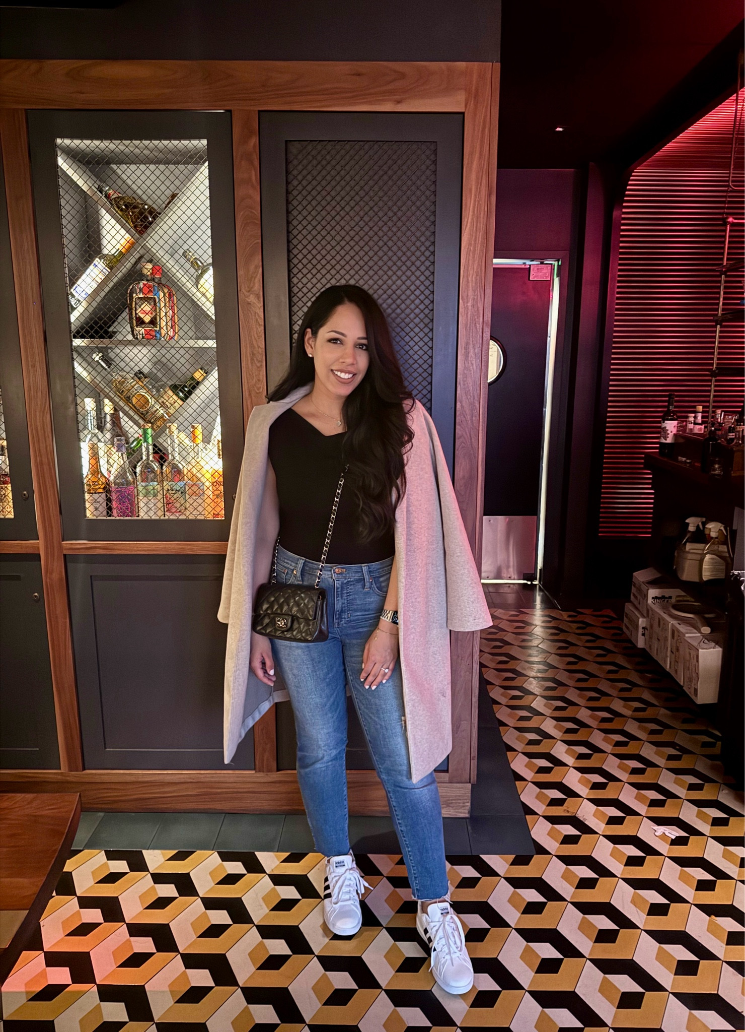 Casual style for a fun girls night out @rd_philly 🖤

#LTKshoecrush #LTKstyletip