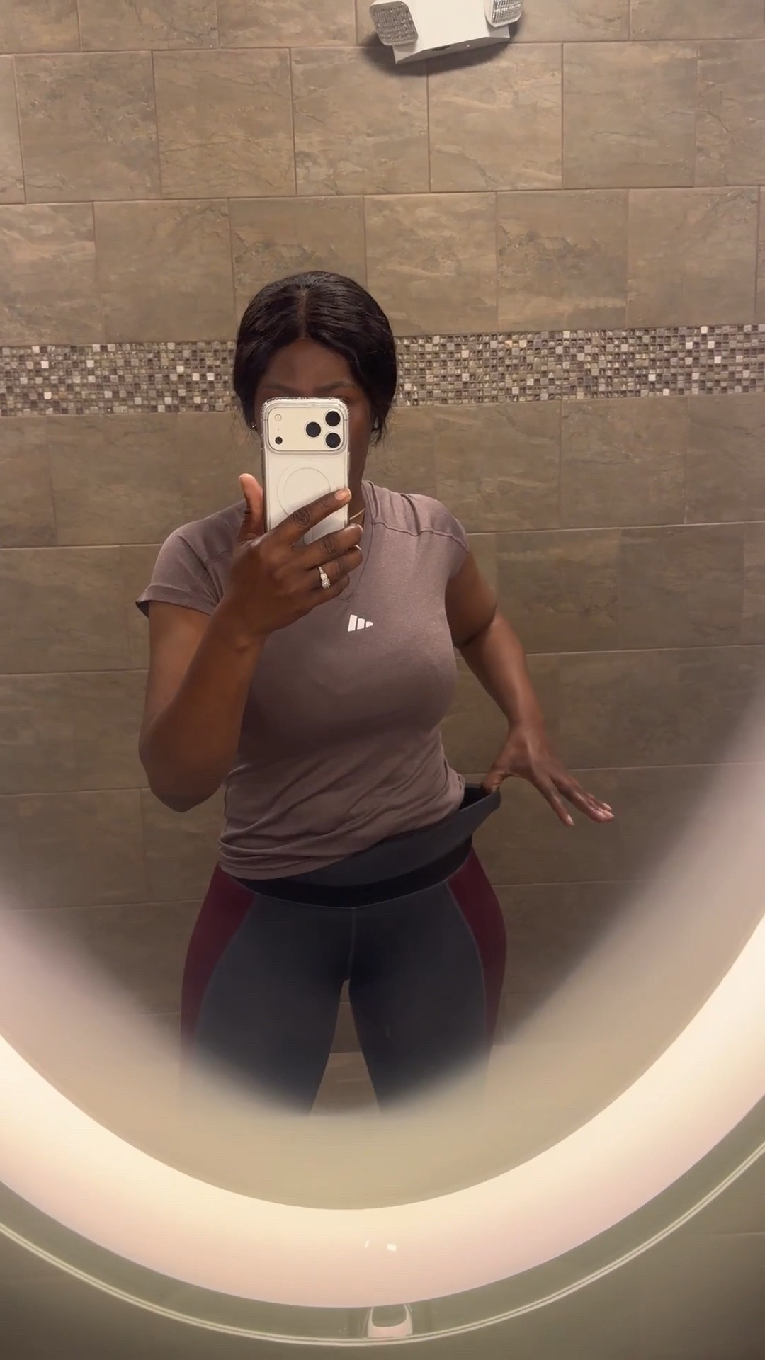 Today’s gym fit 🤍
Wearing my Adidas AEROREADY V-neck training tee in powder plum paired with high-waisted compression leggings. Comfortable, flattering, and perfect for workout days ✨ #LTKfit #AdidasWomen #GymStyle #WorkoutOutfit #AthleisureWear

#LTKOver40 #LTKootd #LTKActive