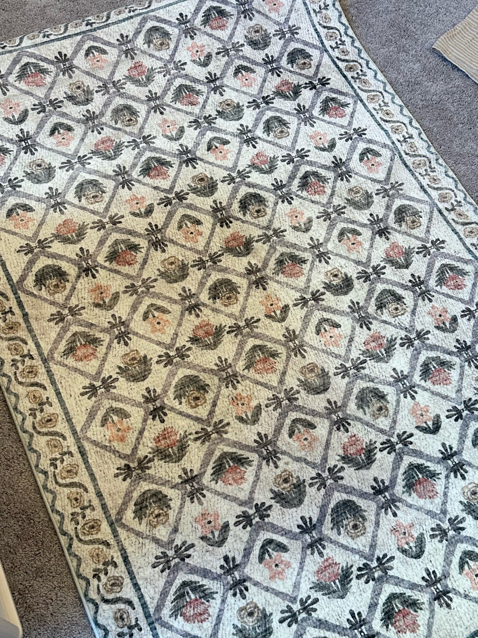 Nursery rug!!! So cute! 





Nursery decor, nursery rug, girls nursery, vintage nursery 