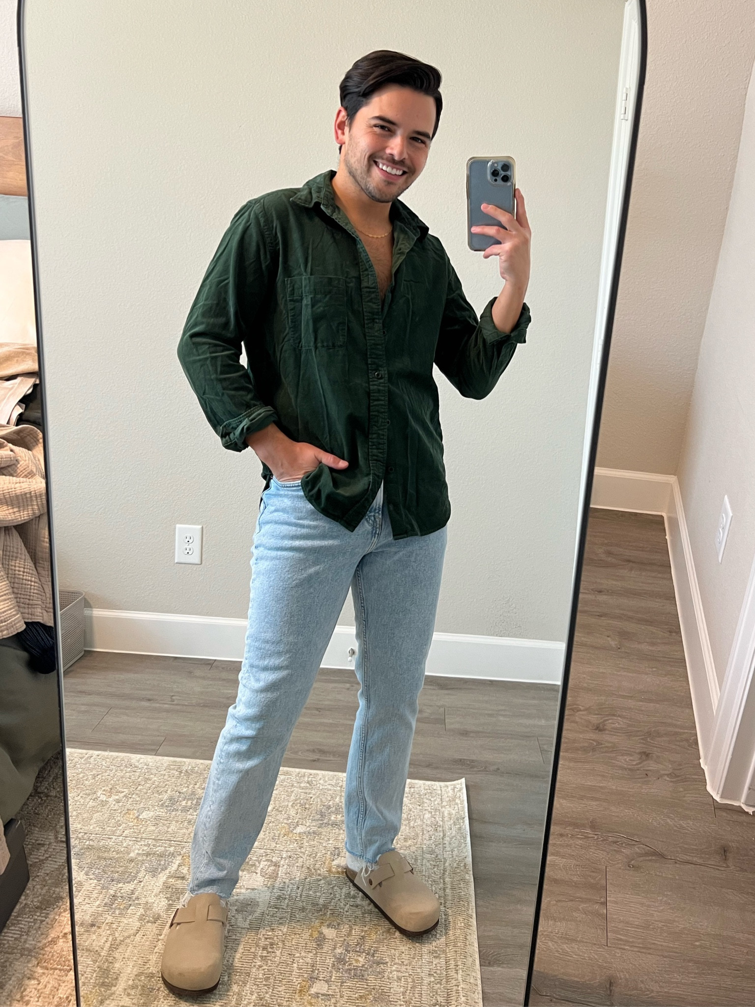 Simple fall fashion outfit | fall outfits | mens outfit inspo | fall outfit ideas 

#LTKworkwear #LTKmens #LTKSeasonal