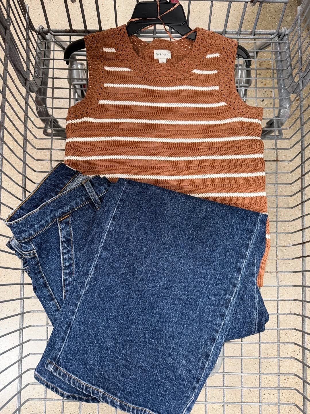 This top is such a cute transition piece going into the fall season.🤎🍂 Snag these pieces while they're available!