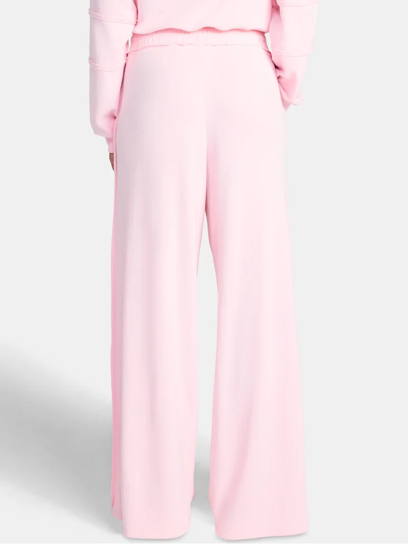 Valentine's Day Women's Heart Lasso Graphic Fleece Pants from Way to Celebrate, Sizes S-XXXL | Walmart (US)