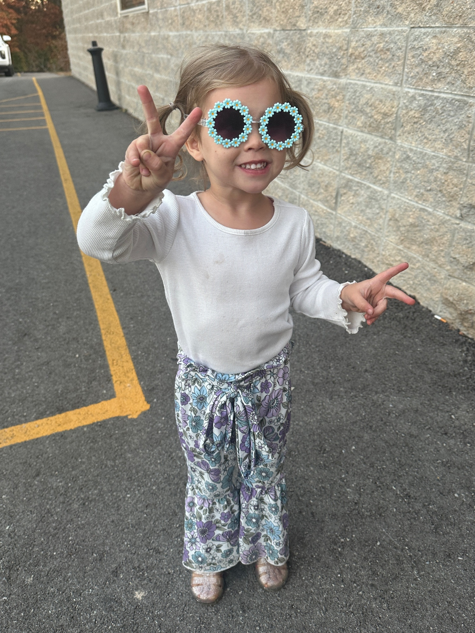 Cute toddler outfit for girls! Loving these floral bell bottoms on my girl & the flower sunglasses just did me in!!! 😍😍😍 


Amazon kids clothes. Toddler girl outfit. Gift idea 

Flower child, boho outfit, hippie outfit, 60’s outfit, 70’s outfit 

#LTKFamily #LTKGiftGuide #LTKKids