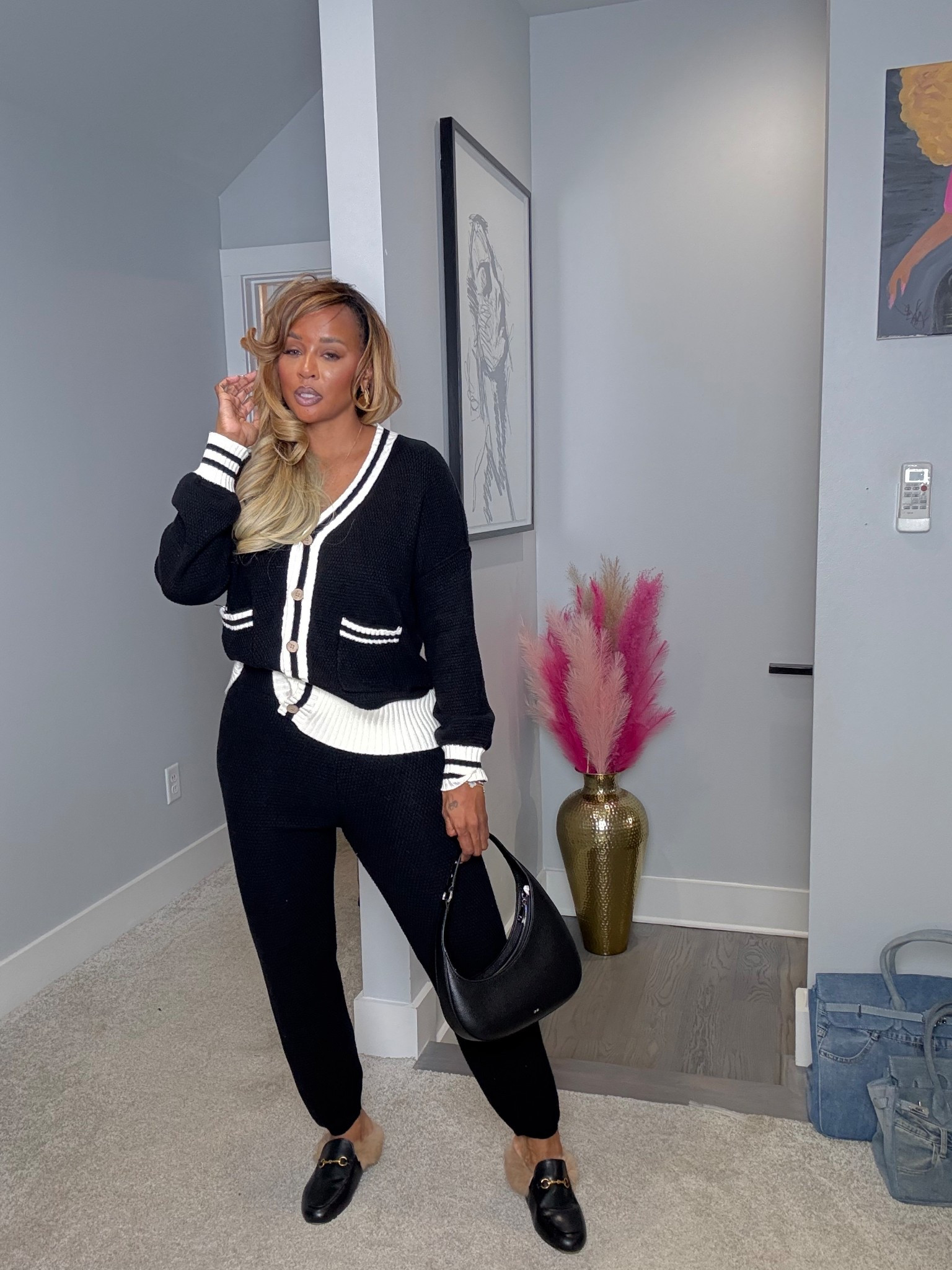 Cozy and chic lounge set! 