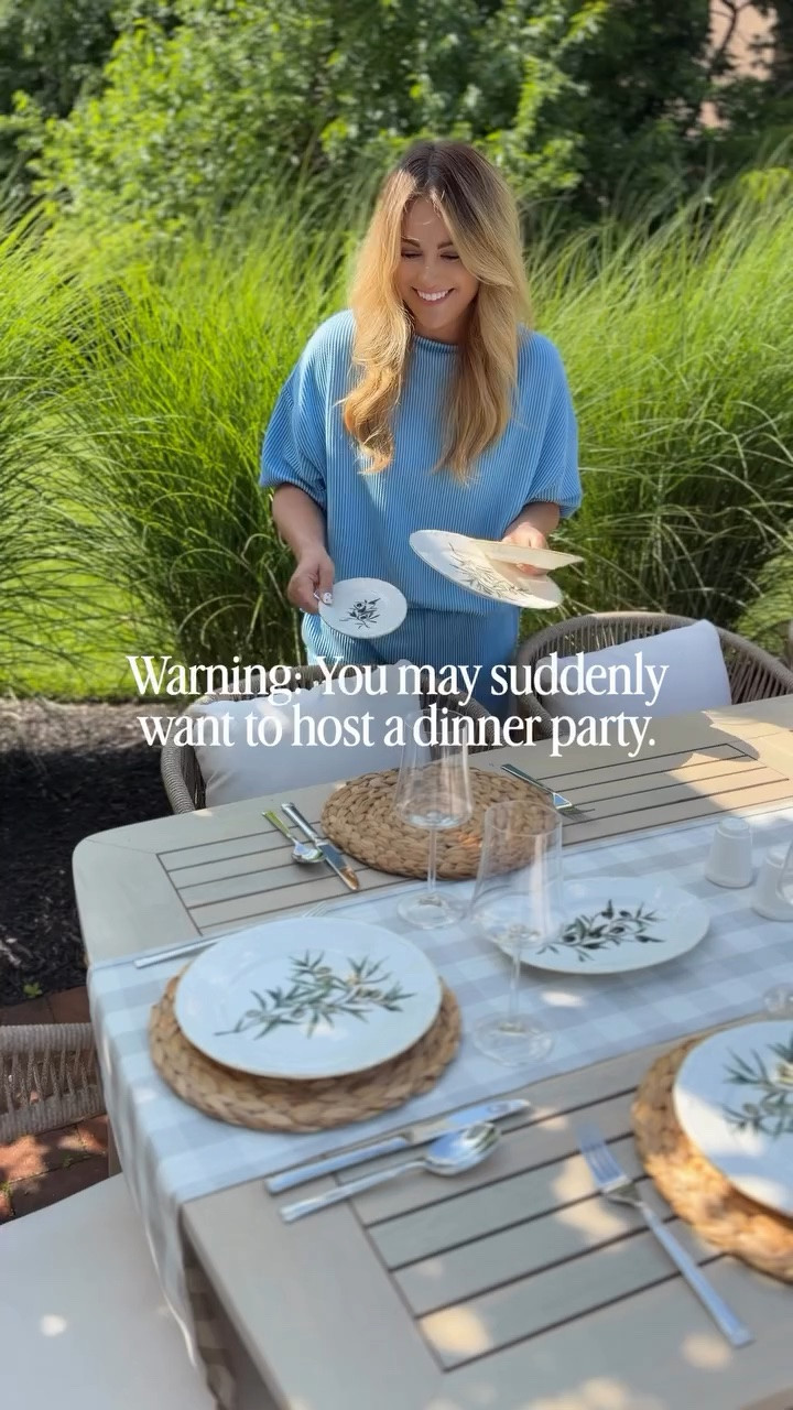 I wasn’t planning to refresh my table… until these dishes arrived.

It’s amazing how one simple change can make everyday dinners feel a little more special. Whether you’re hosting friends or just eating with your family on a weeknight, a beautiful table makes it feel like an occasion.

If you’re anything like me, you’re going to want to recreate this whole look.

Comment SHOP and I’ll send you all the links to these dishes and everything on the table.