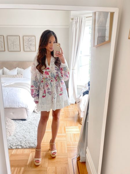 The prettiest floral dress for spring 😍 reminds me of Zimmerman!! runs tts, wearing xs regular 

Length is on the shorter side so might not work for my taller gals!