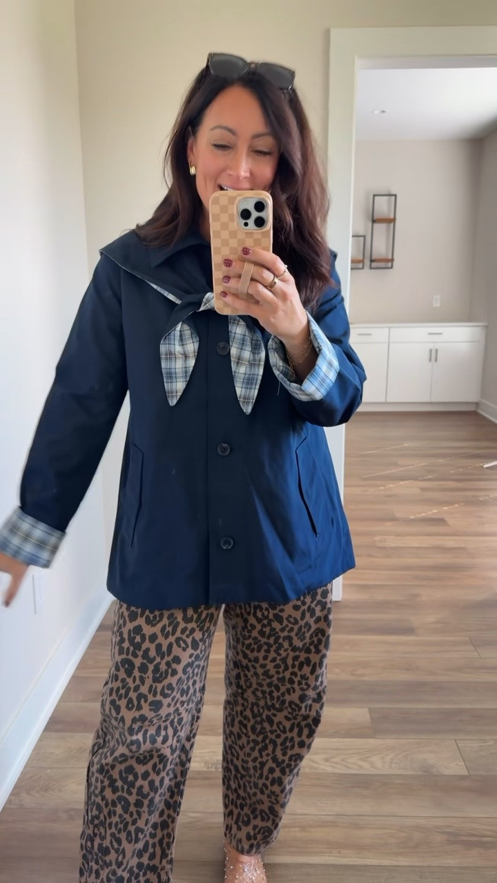 @abercrombie jacket haul and everything is on sale! Obsessed with this little coat with the removable scarf. Save $32, wearing a medium