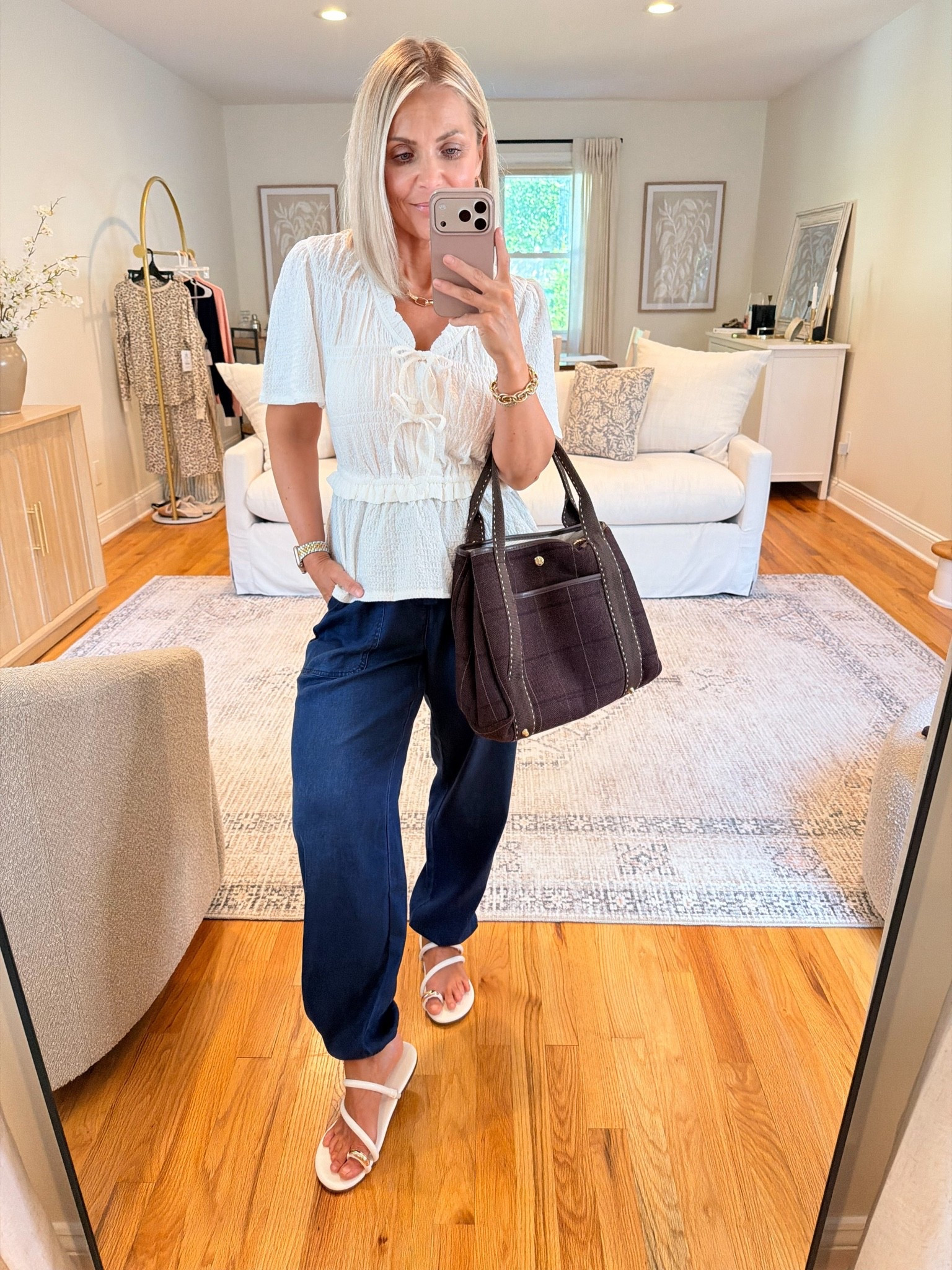 Walmart New Arrivals that look designer!!😳👀

Walmart fashion, Walmart finds, Walmart outfits, summer outfits, fall outfits, teacher outfits, petite style, midsize fashion, Walmart jeans, Walmart handbags

#LTKMidsize #LTKPetite #LTKxWalmart