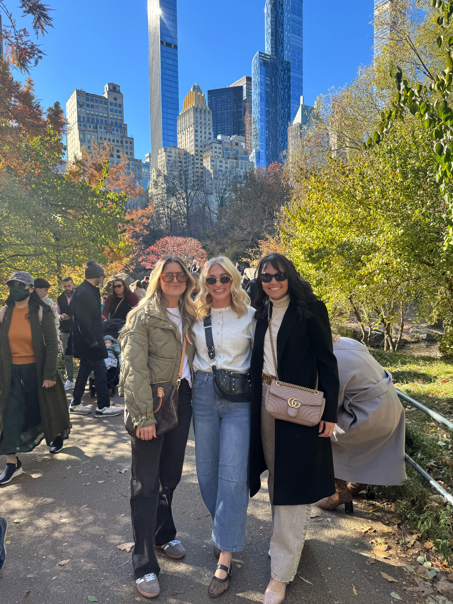 New York girlie trip outfits 🫶🏻 their outfits are from Zara!