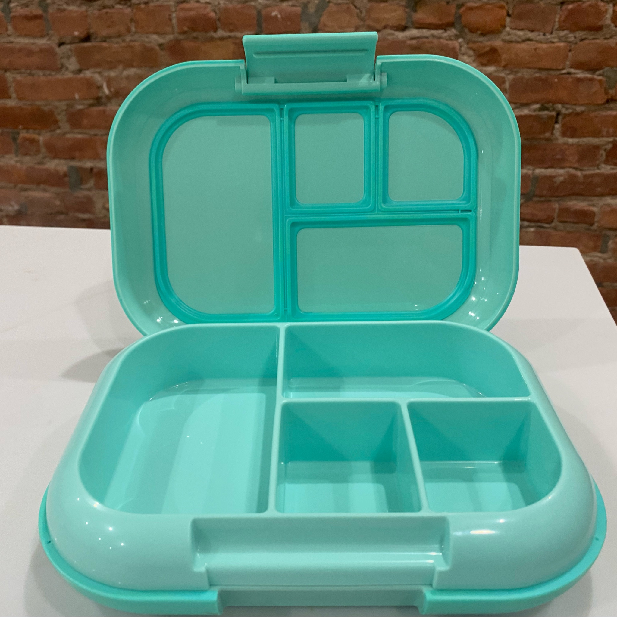 Just got this amazing Bentgo Chill lunchbox and tray for my son for more than half off. (Just $18!) It has an ice tray inside to keep all of his items cool on the go for hours. That way he can eat healthy foods wherever we are #lunchbox #sale #bentgo #toddler #toddlerfeeding #blw #solids #solidstarts #healthyeating

#LTKsalealert #LTKunder50 #LTKkids