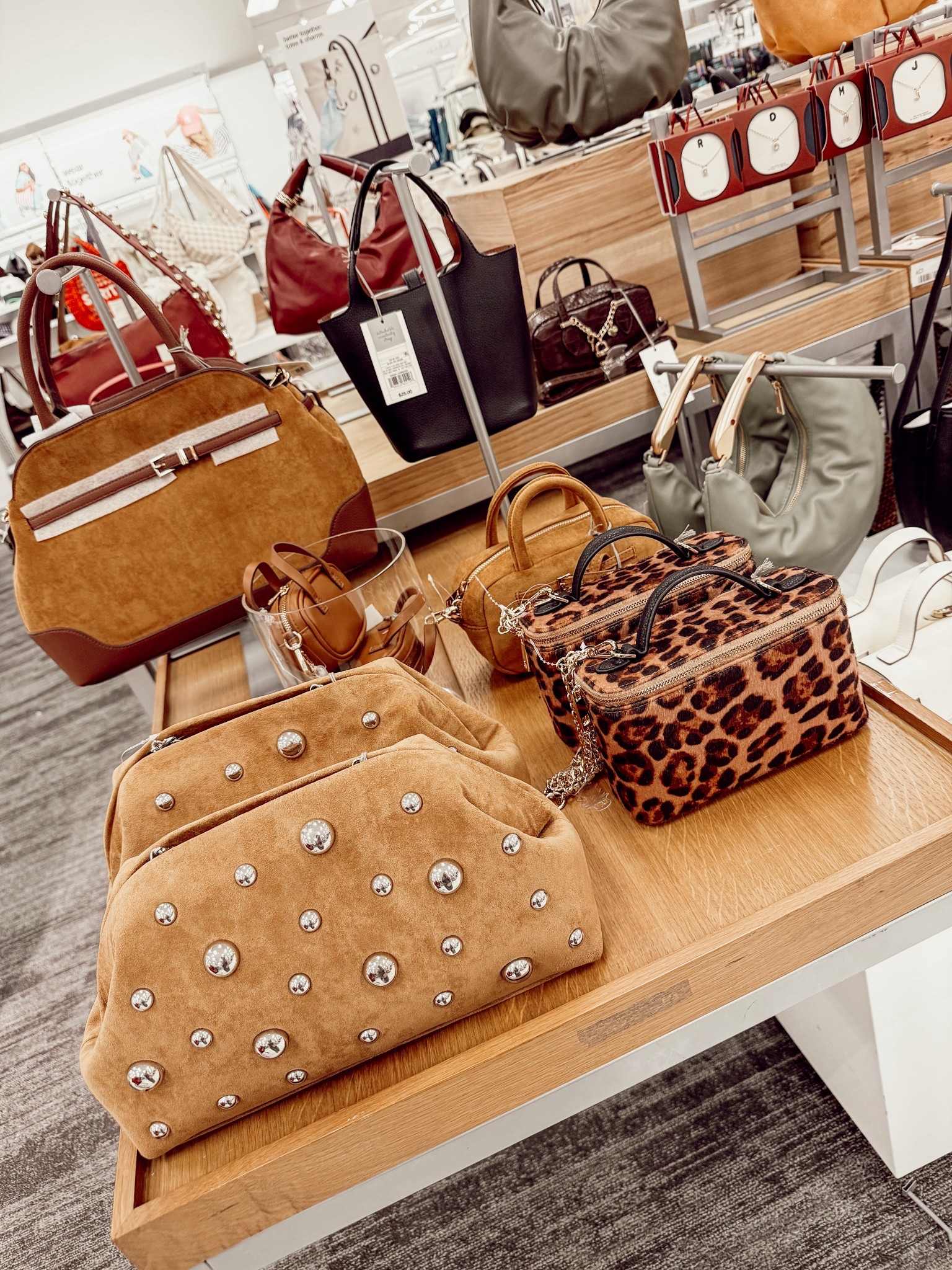 Pretty fall handbags! 



#LTKItBag #LTKFindsUnder50 #LTKFallSale