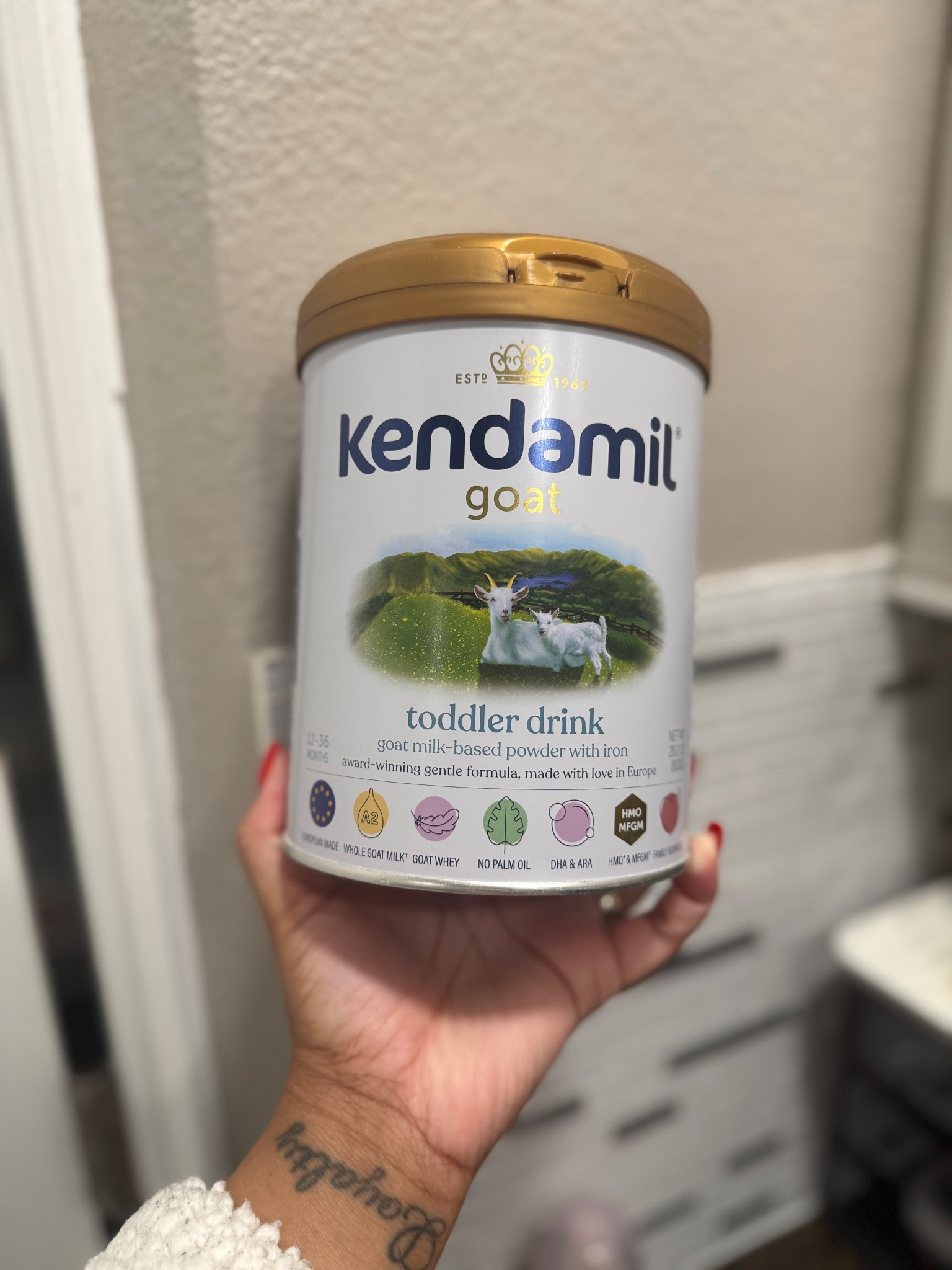 One thing I’m really mindful of as a mom is what goes into my toddler’s cup. Lately we’ve been using Kendamil Toddler Formula and I love how simple the ingredients are.

✔️ Whole milk based  
✔️ No palm oil  
✔️ Creamy taste toddlers actually enjoy  

It’s been an easy option for those busy days when I just want something nourishing and simple for my little one. Mom approved, toddler happy. 🤍

#toddlernutrition #momfinds #kendamil #momlife 

#LTKmomlife #LTKBaby