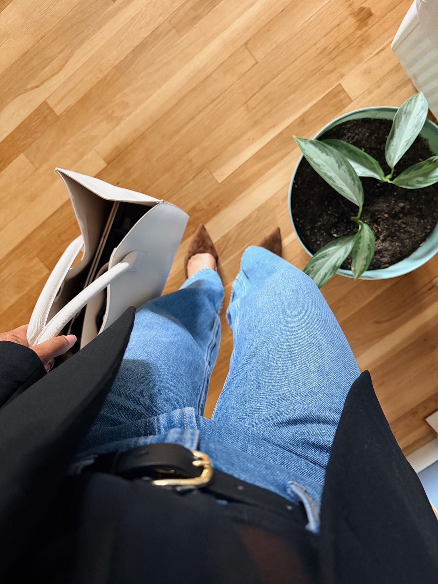 Brown, black, blue and ivory 👌🏽These chocolate brown kitten heels from Ally are comfy and versatile. This brand offers a variety of sizes and toe box widths for added comfort!

#LTKootd #LTKgrwm #LTKWorkwear
