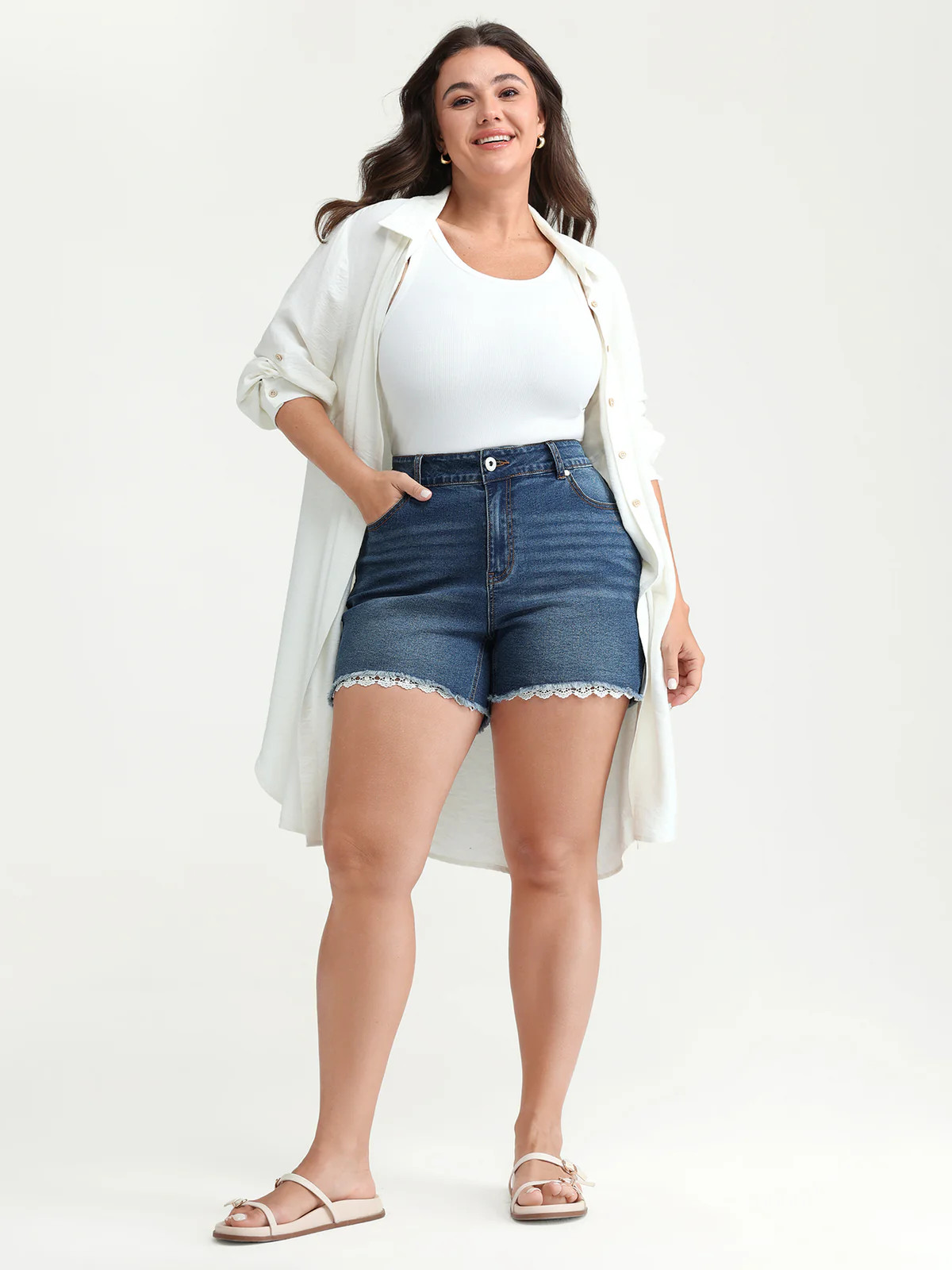 Stretchy Skinny-Fit Lace Trim Stitch Denim Shorts | Bloomchic