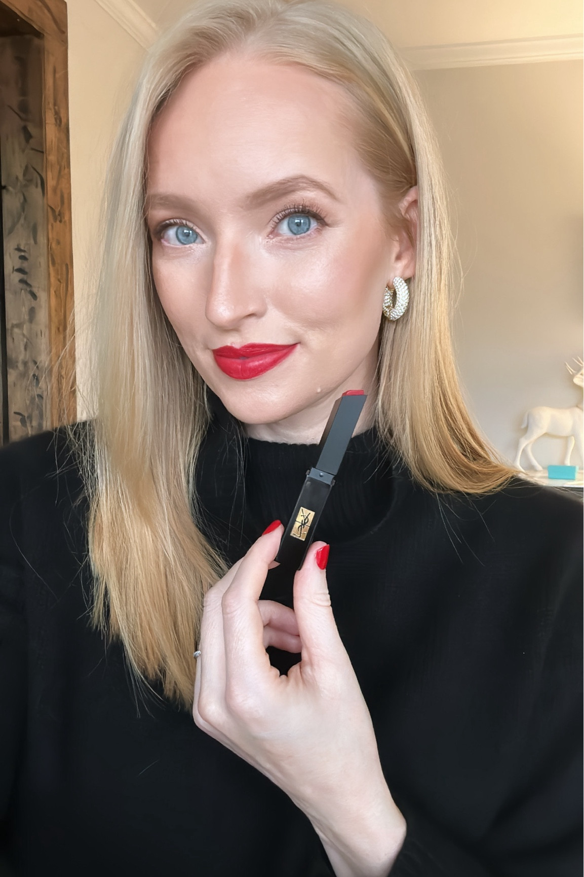 The holidays are right around the corner and I’ve got the perfect red lip! Beauty products // makeup // lipstick // holiday beauty // red lipstick // gifts for her 

#LTKBeauty #LTKHoliday #LTKGiftGuide