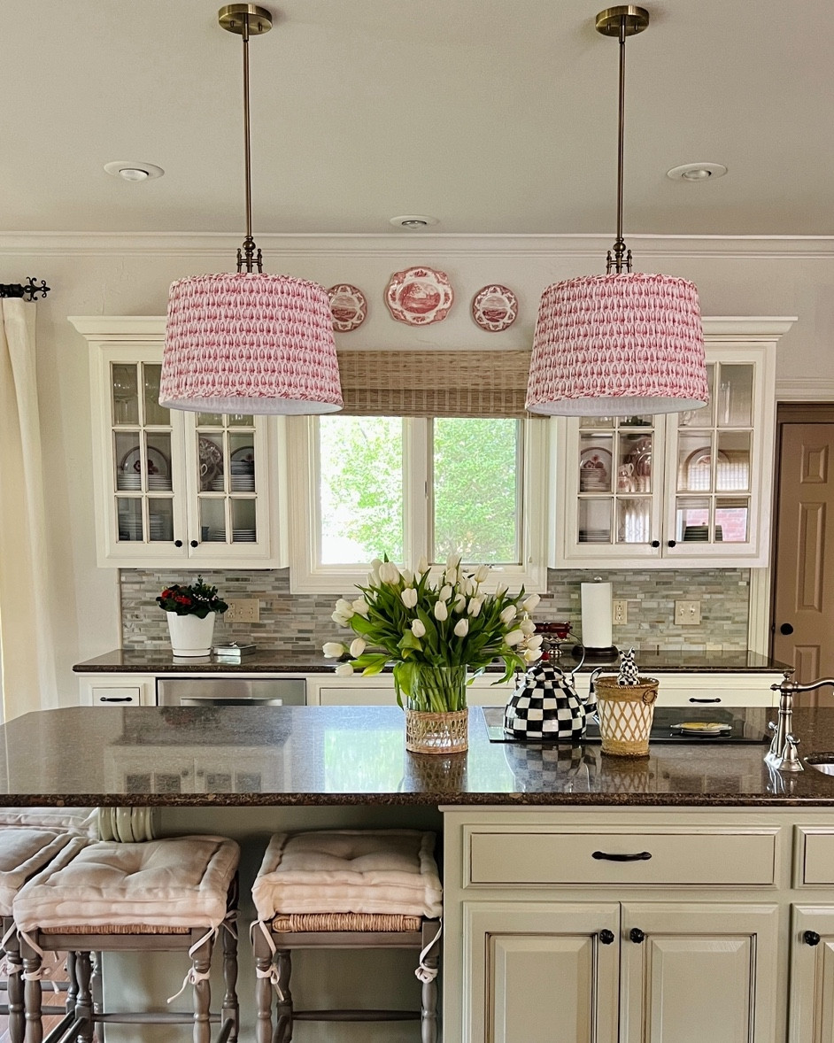 I’ve been adding some pops of red to my new kitchen, it makes my heart happy❤️ Shop  my cheery new lighting, lampshades, barstools, plates, and bee rug!

#traditionalhome #kitcheninspo #reddecor #mackenziechilds #ballarddesigns

#LTKHome