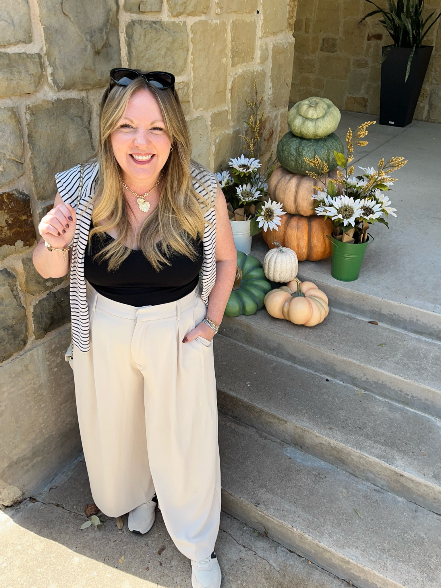 Large tops; XL trousers 

#LTKmidsize #LTKfindsunder50 #LTKover40