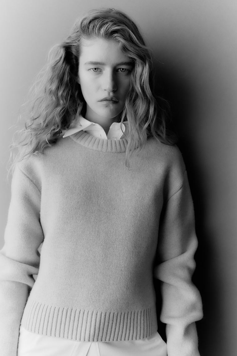 Cashmere-blend jumper | H&M (UK, MY, IN, SG, PH, TW, HK)