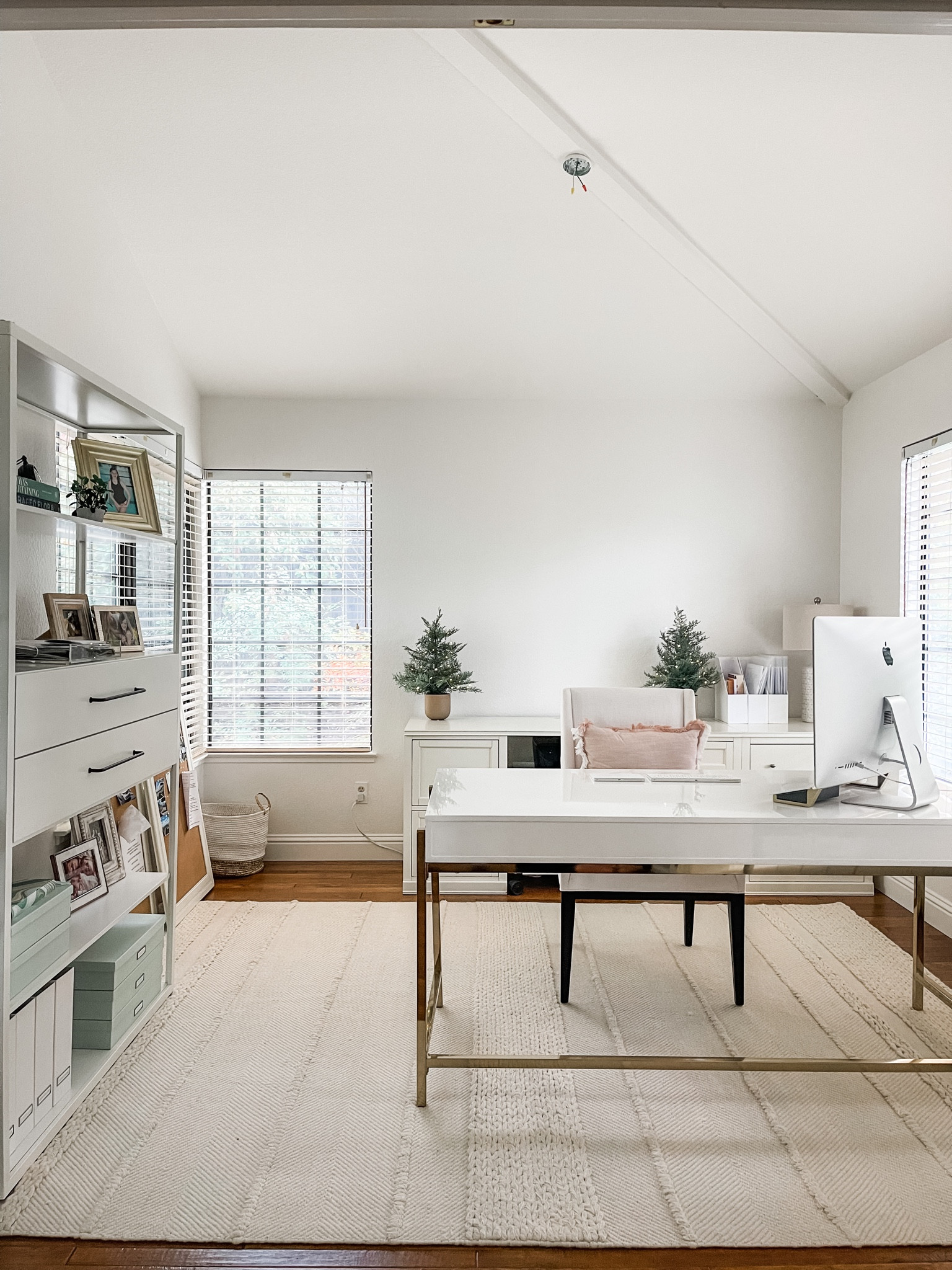 Pre-holiday home office 🤍

#LTKhome #LTKSeasonal #LTKHoliday